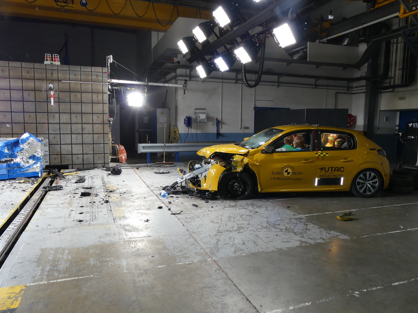 Euro NCAP Crash Tests New BMW 1- And 3-Series, Peugeot 208 And Jeep Cherokee