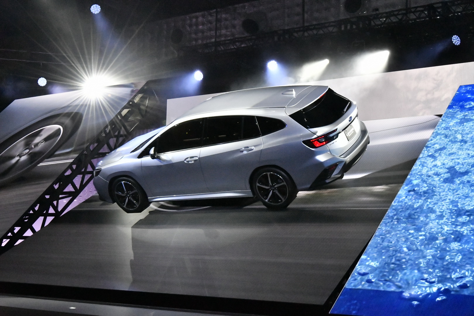 Levorg Pre-Production Prototype Shows Subaru’s Next-Gen Mid-Size Wagon