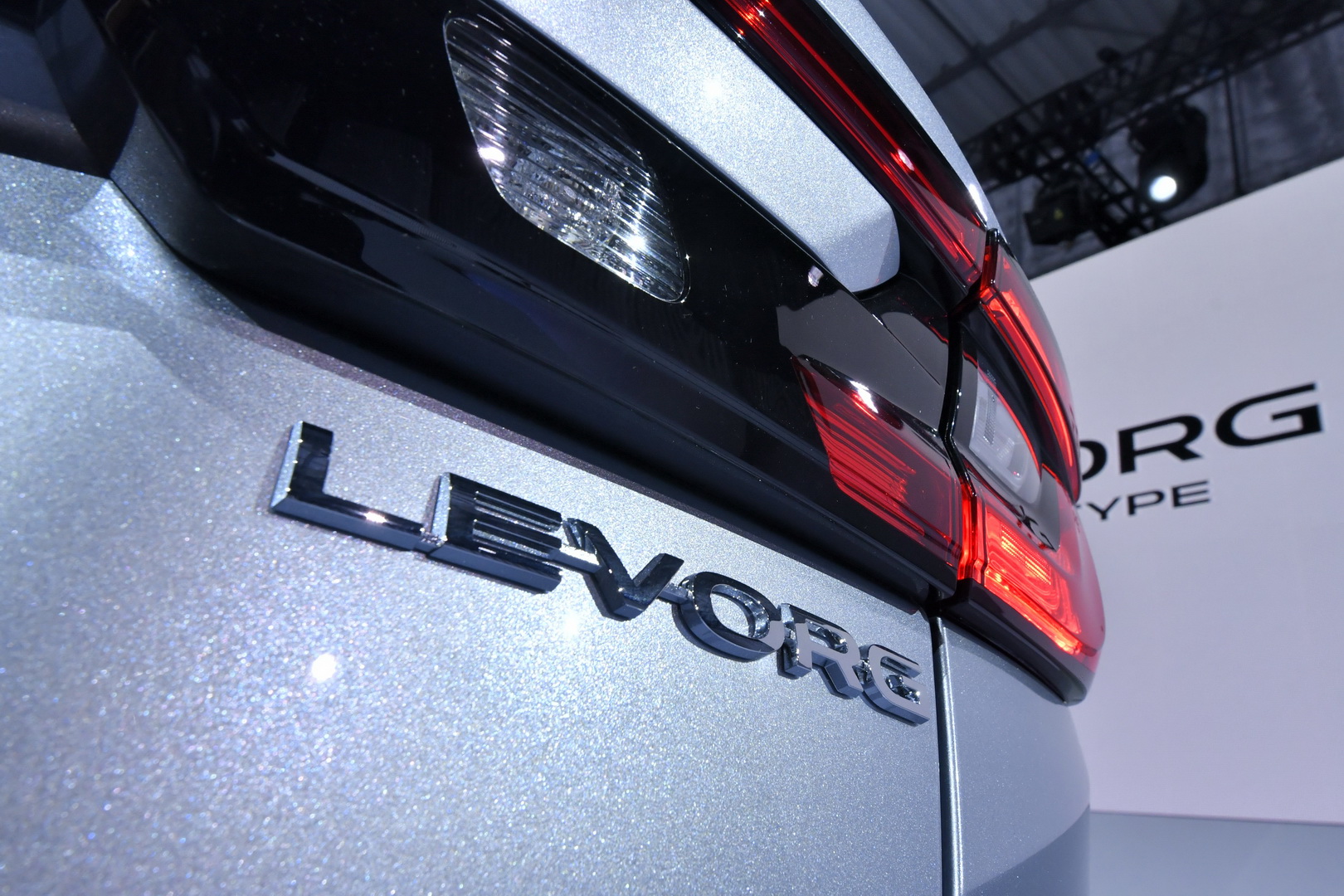 Levorg Pre-Production Prototype Shows Subaru’s Next-Gen Mid-Size Wagon