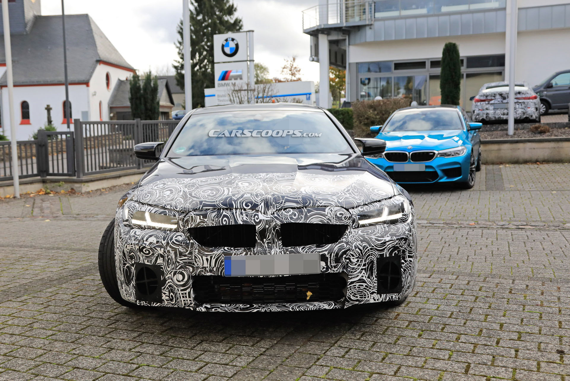 2021 BMW M5 Facelift Spied Right Next To Current Model: Can You Tell The Differences?