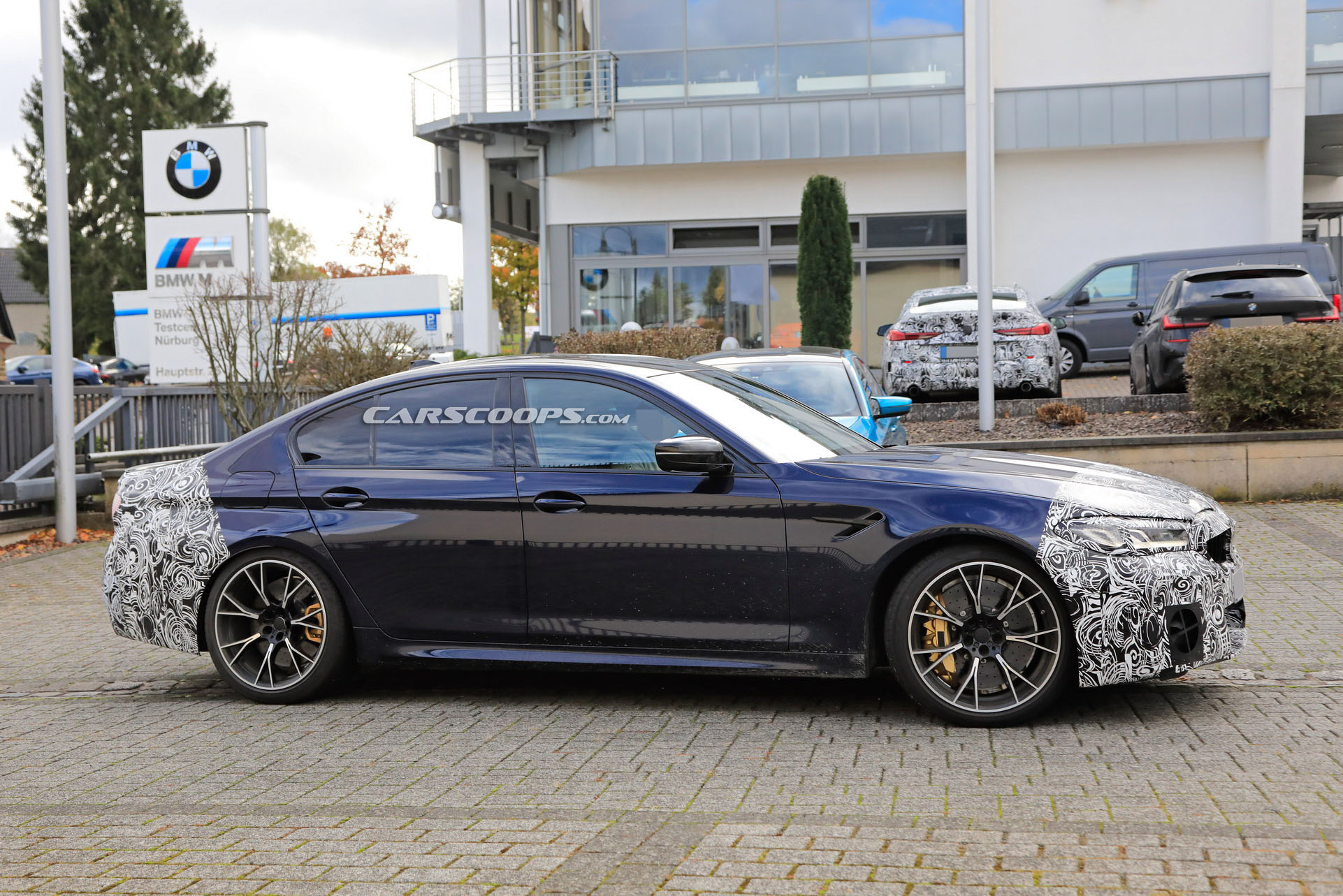 2021 BMW M5 Facelift Spied Right Next To Current Model: Can You Tell The Differences?