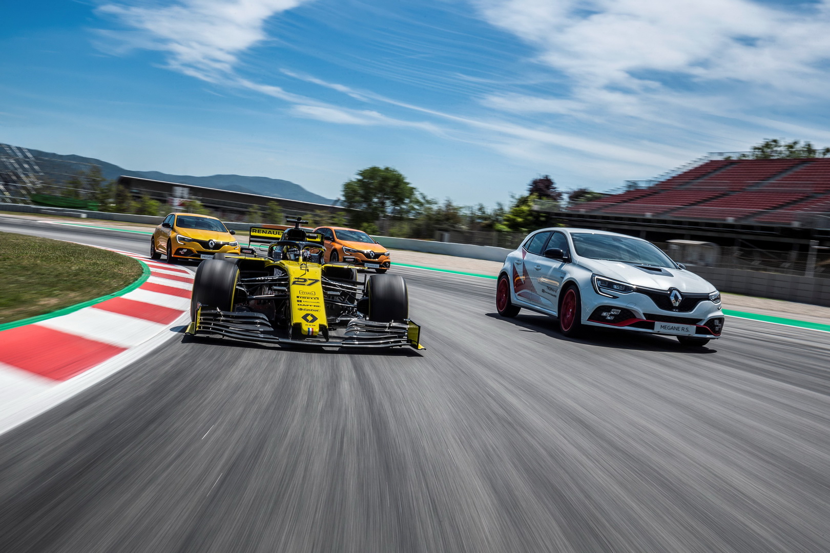 New Renault Megane RS Trophy-R Is Not THAT Expensive In Australia