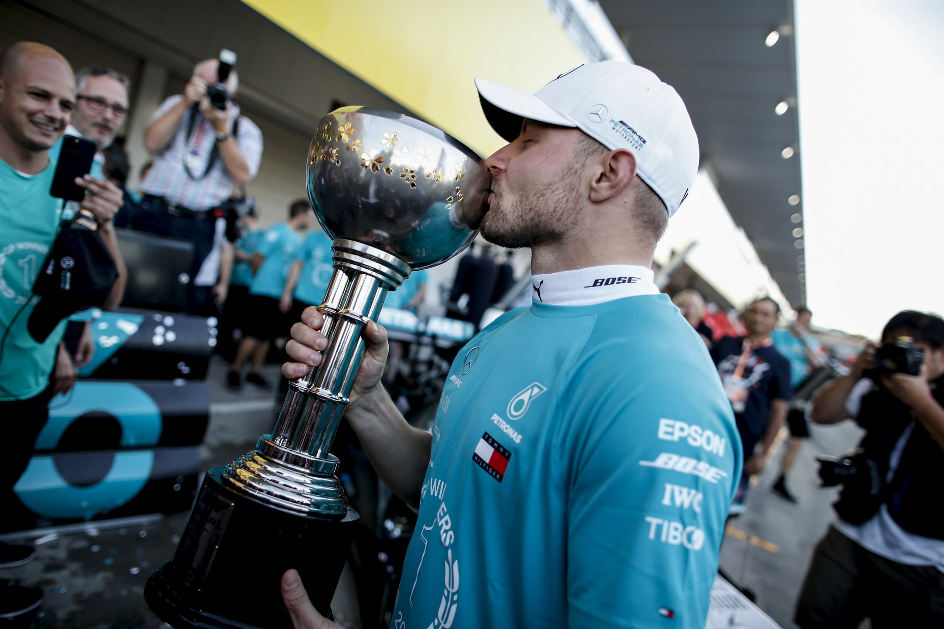 Mercedes Wins 2019 Formula 1 Constructors Title At Suzuka