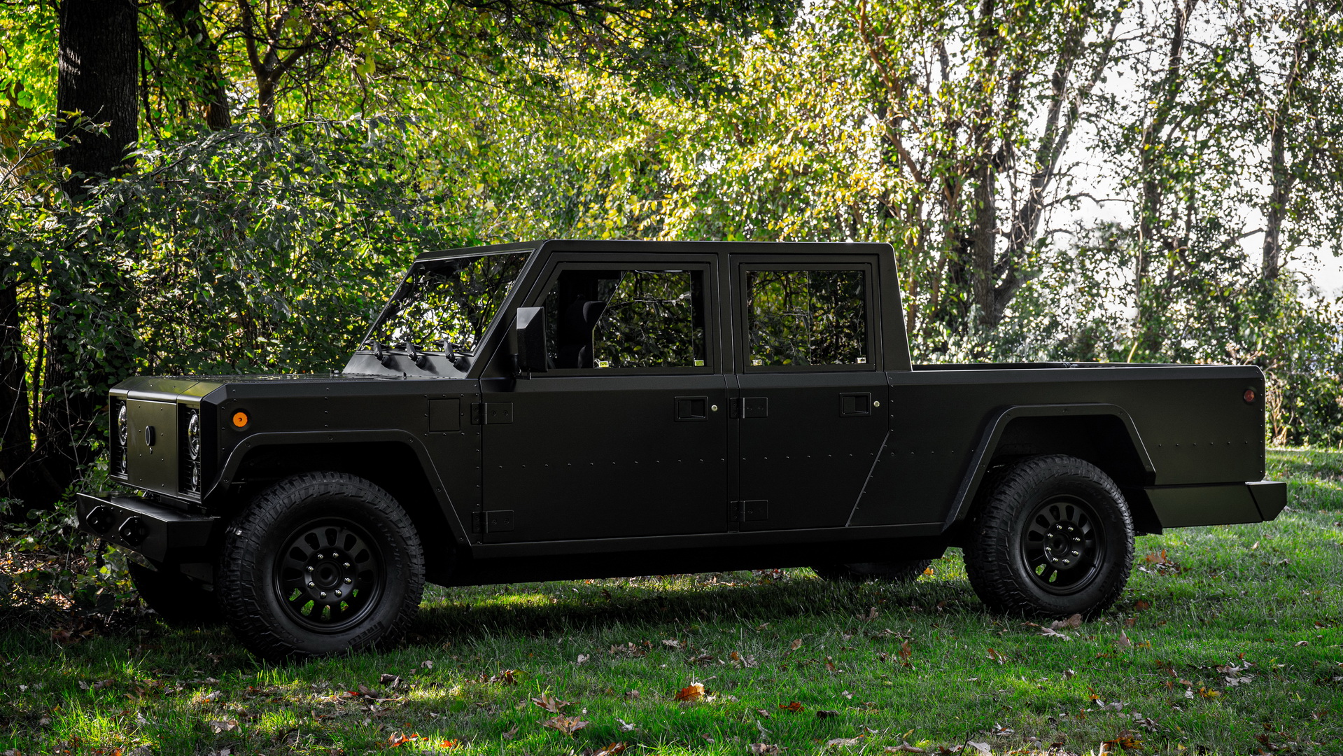 Bollinger’s All-Electric B1 SUV And B2 Pickup Want To Be The Eco-Conscious Warriors Hummer Never Was