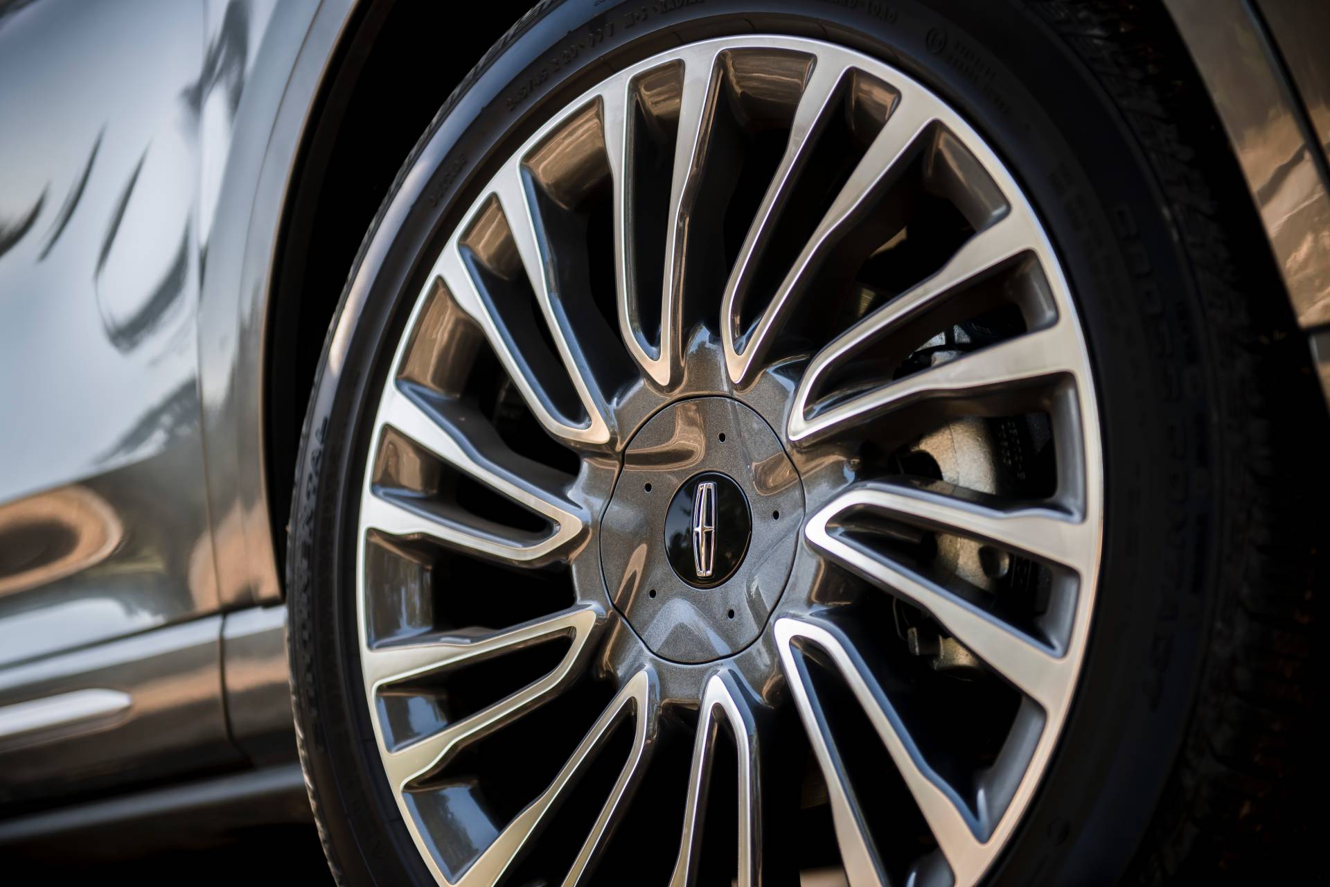 Lincoln Shows Us More Of The 2020 Corsair In 99 New Photos