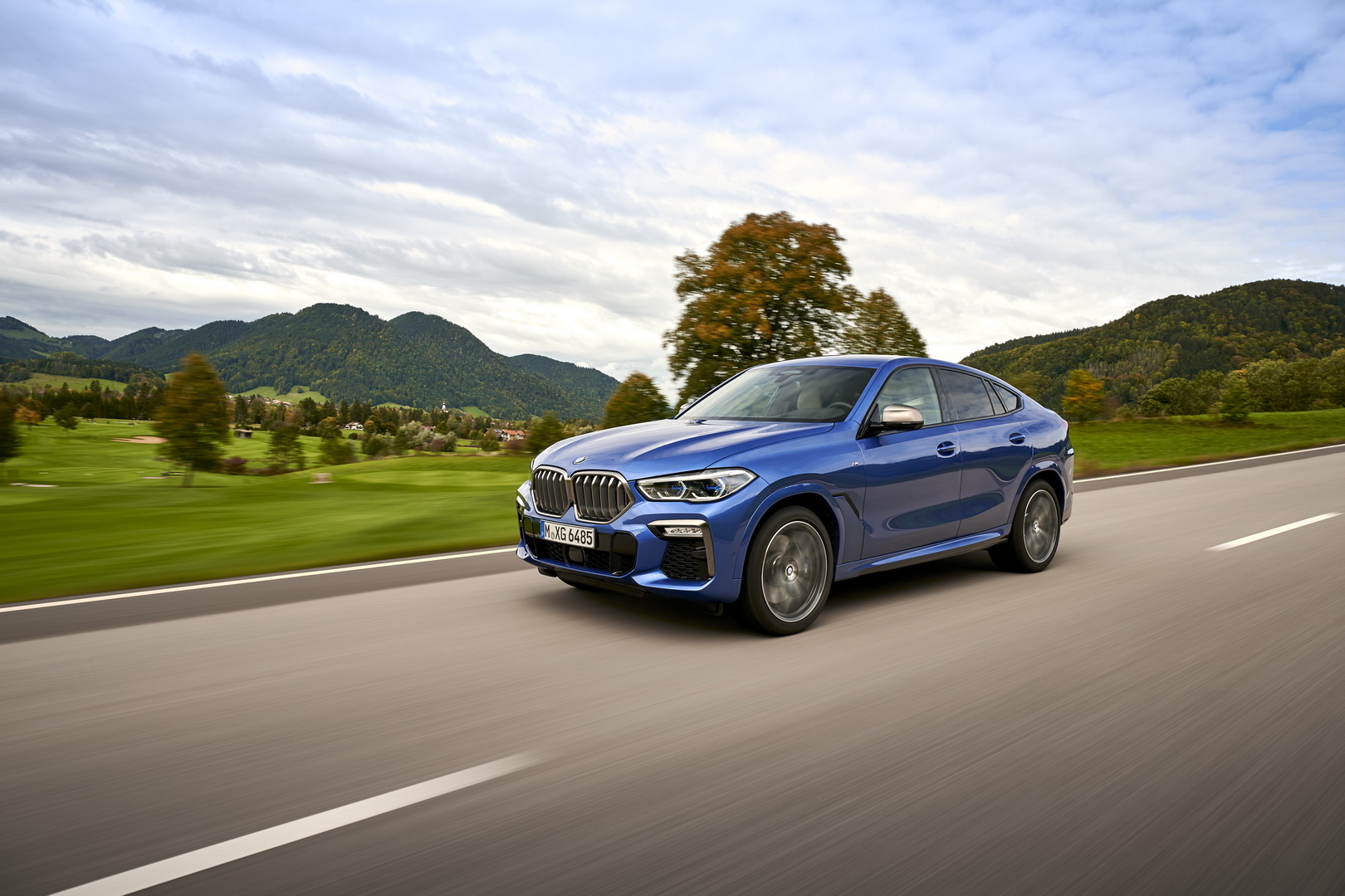BMW Wants You To Explore Every Detail Of The New X6 In 102 Images