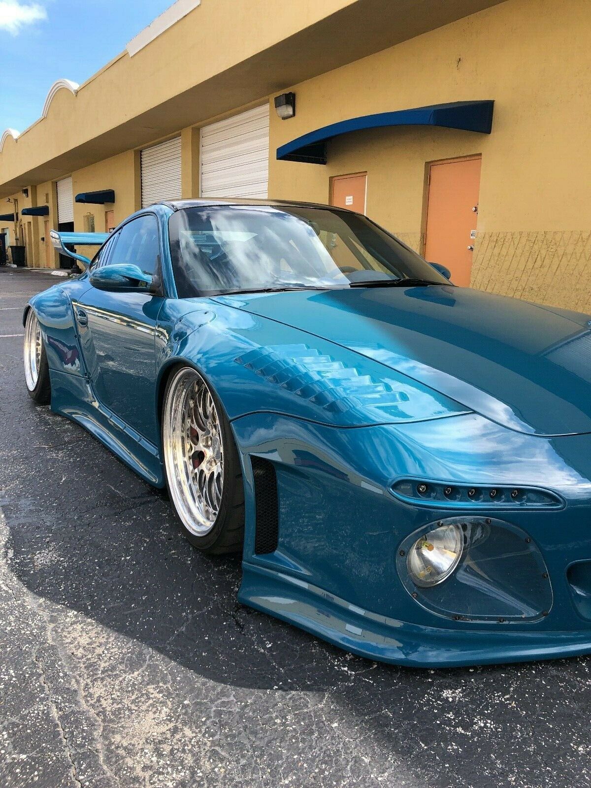 Slantnose 2008 Porsche 911 SEMA Car Sure Is An Interesting Ride