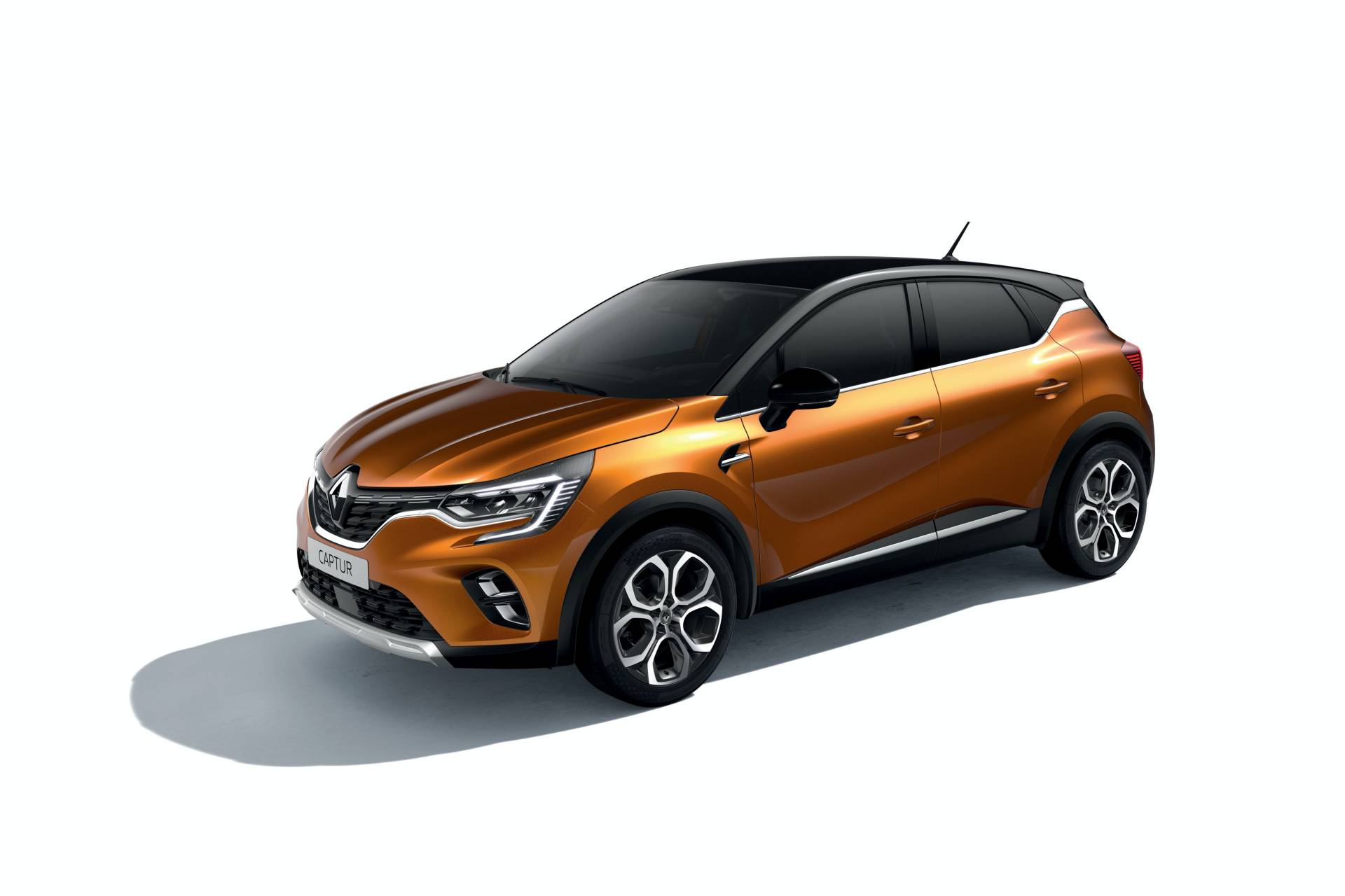 2020 Renault Captur Vies For European Supremacy, Stars In Huge Gallery