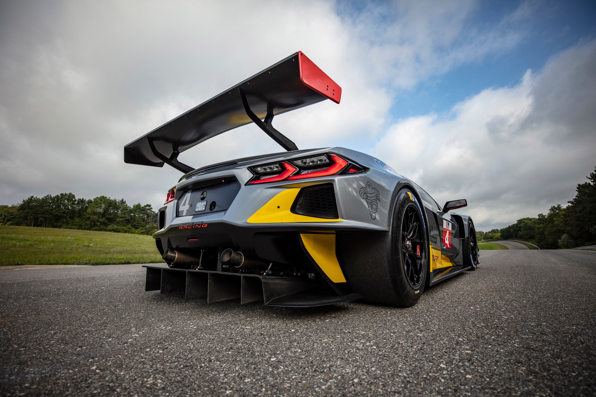 Chevrolet Confirms C8.R Will Have A 5.5-Liter Flat-Plane Crank V8