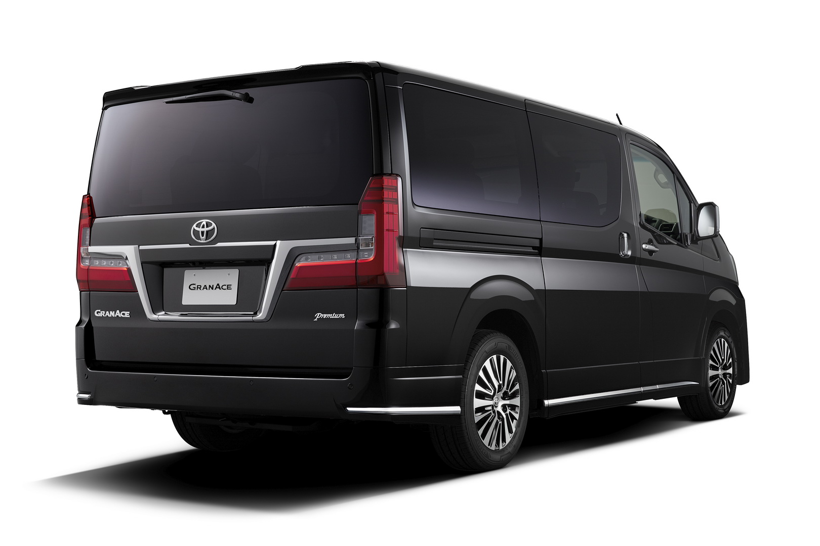2020 Toyota GranAce Luxury MPV Revealed Ahead Of Tokyo Motor Show