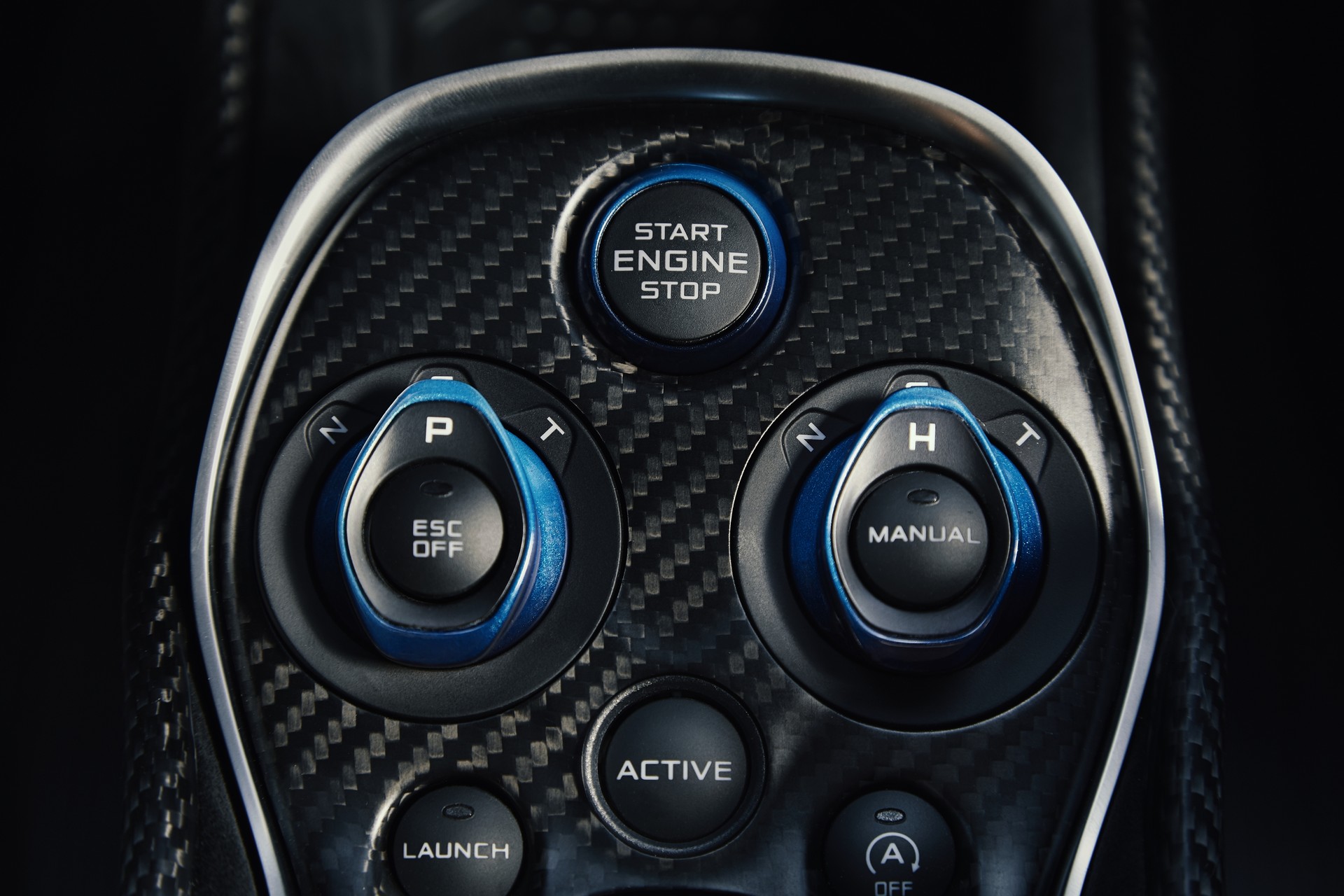 McLaren’s Bespoke 600LT ‘Comet Fade’ Blends Three Colors For A More Striking Look