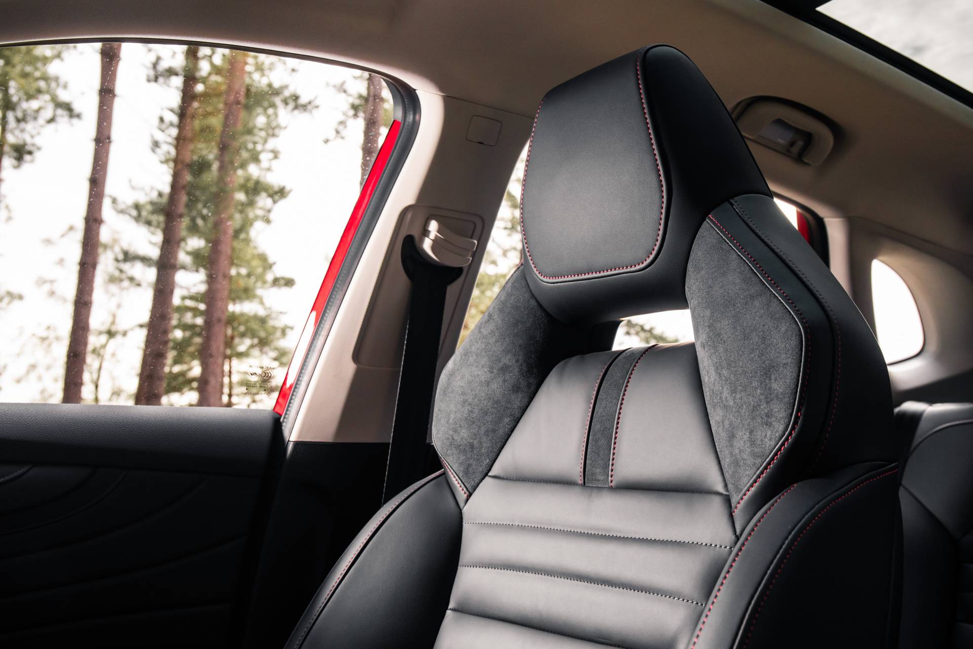 2020 MG HS Compact SUV Reaches UK Shores After Long Voyage From China