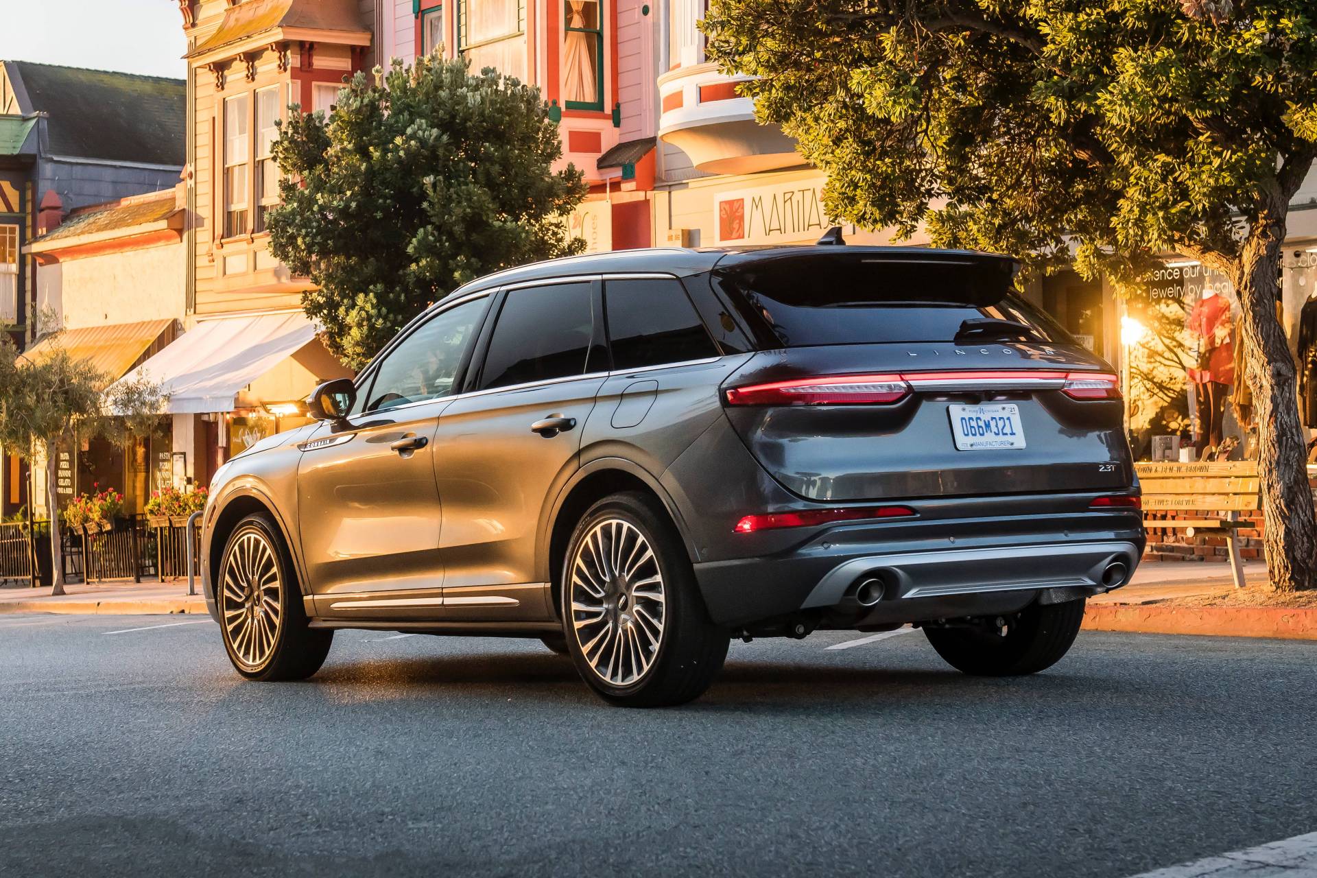 Lincoln Shows Us More Of The 2020 Corsair In 99 New Photos