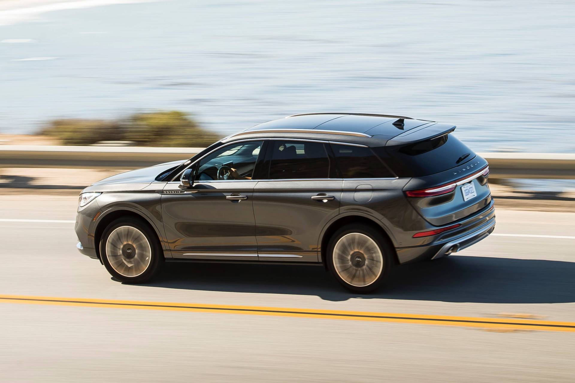 Lincoln Shows Us More Of The 2020 Corsair In 99 New Photos