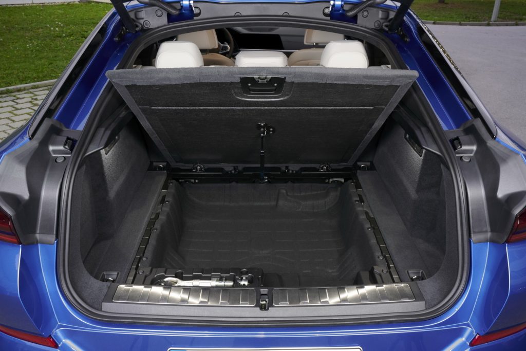 BMW Wants You To Explore Every Detail Of The New X6 In 102 Images ...