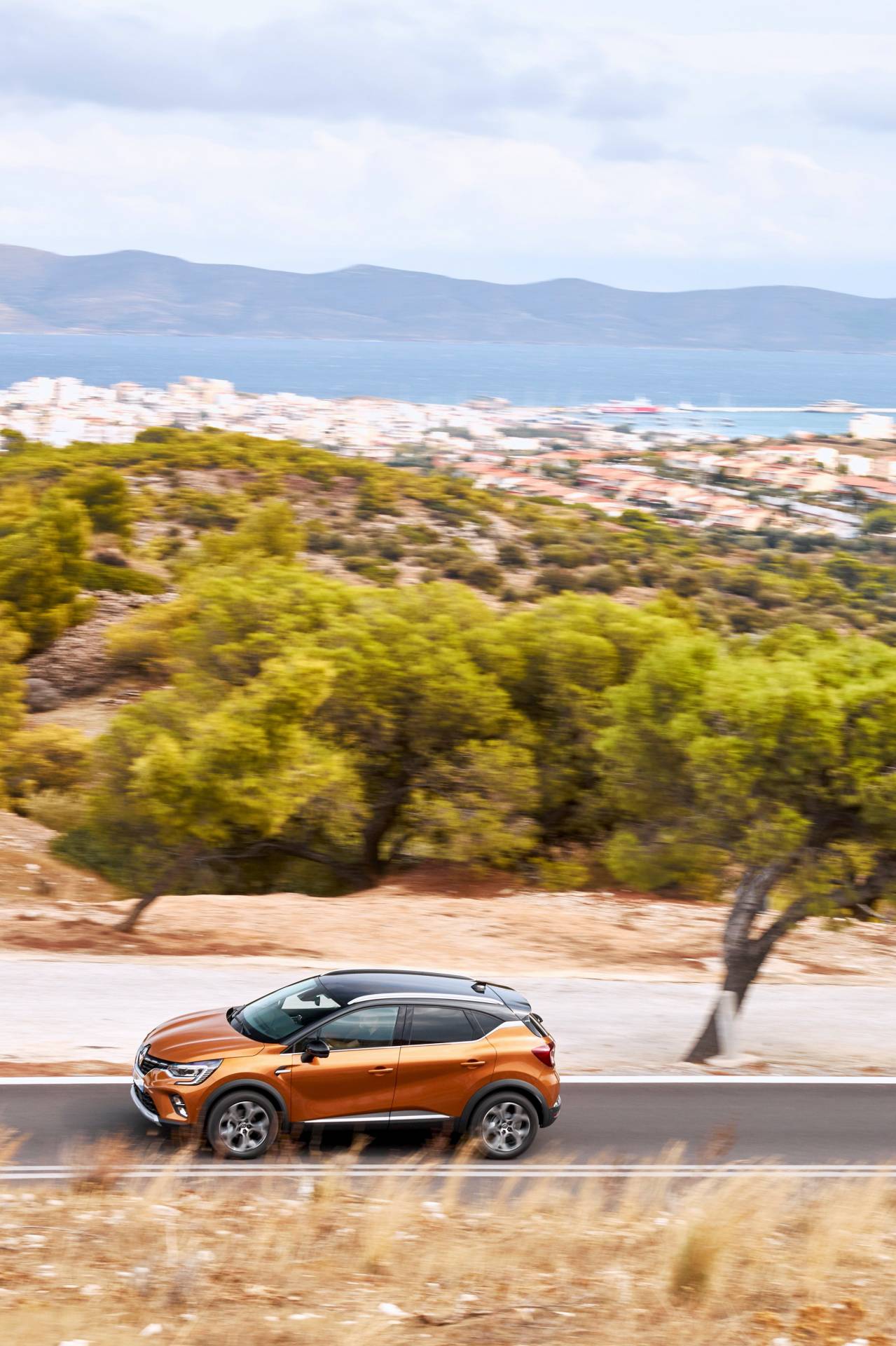 2020 Renault Captur Vies For European Supremacy, Stars In Huge Gallery
