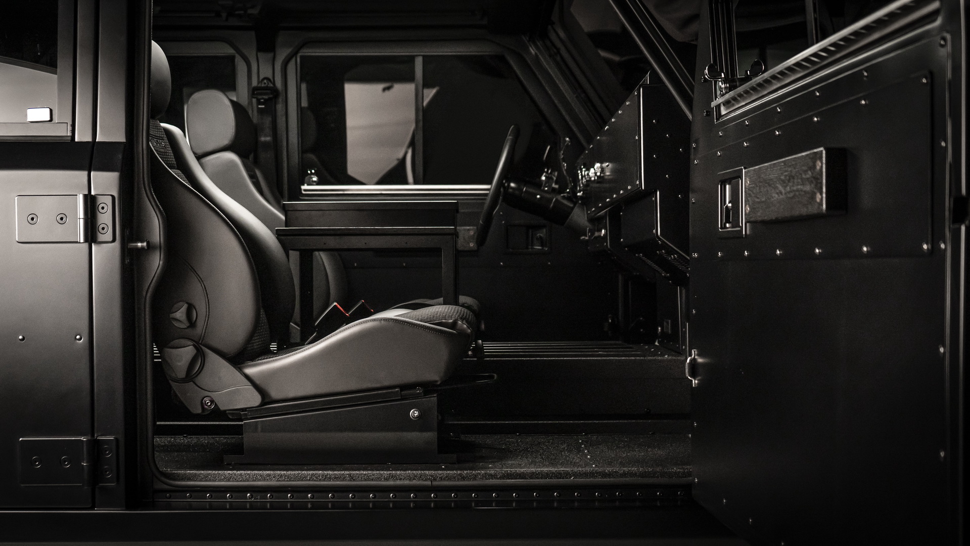 Bollinger’s All-Electric B1 SUV And B2 Pickup Want To Be The Eco-Conscious Warriors Hummer Never Was