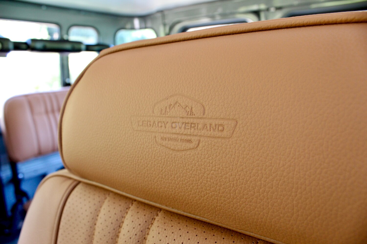 Legacy Overland’s 1977 Toyota Land Cruiser FJ40 Has Original Looks And Modern Equipment