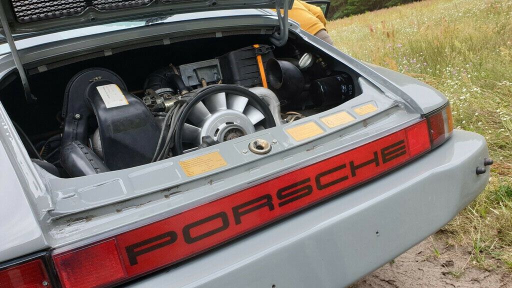 Porsche 911 Carrera Safari Recreation Loves An Off-Road Adventure