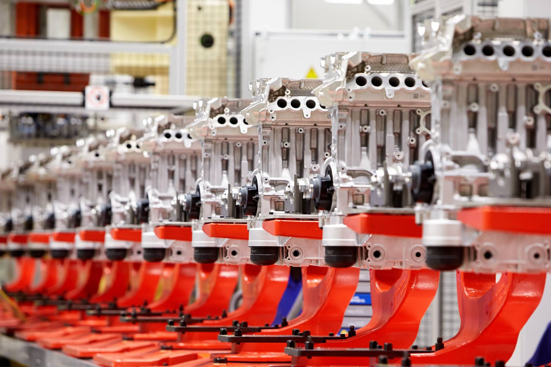 Volvo And Geely To Merge Internal Combustion Engine Operations