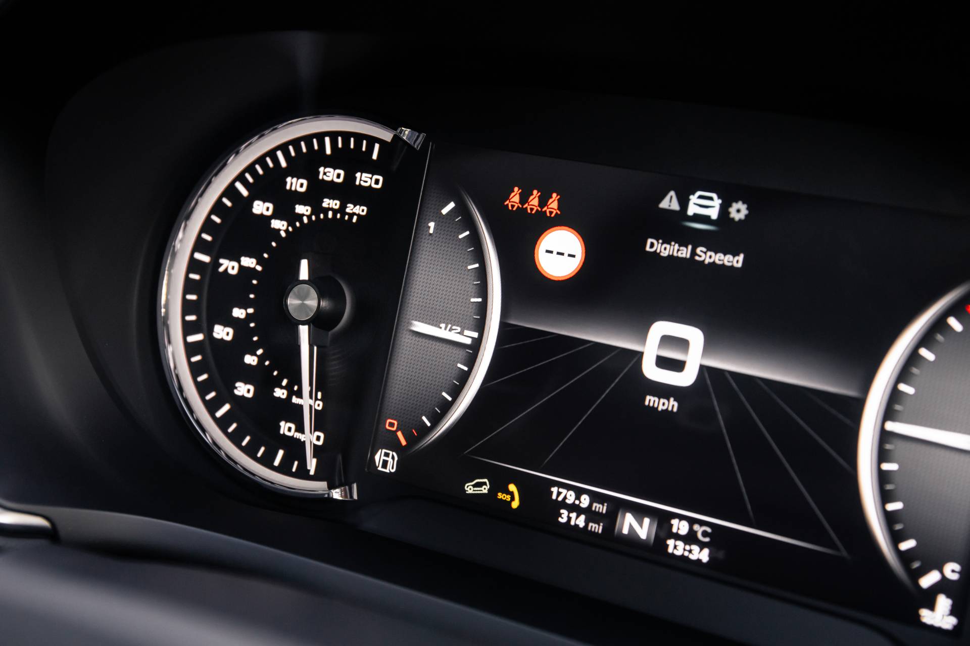 2020 MG HS Compact SUV Reaches UK Shores After Long Voyage From China