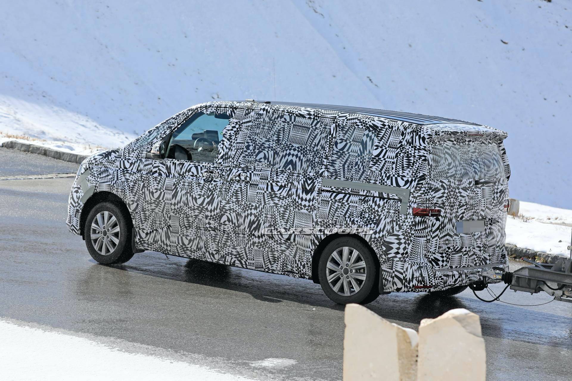 2020 VW T7 Multivan Spied, Will Reportedly Be Based On MQB Platform