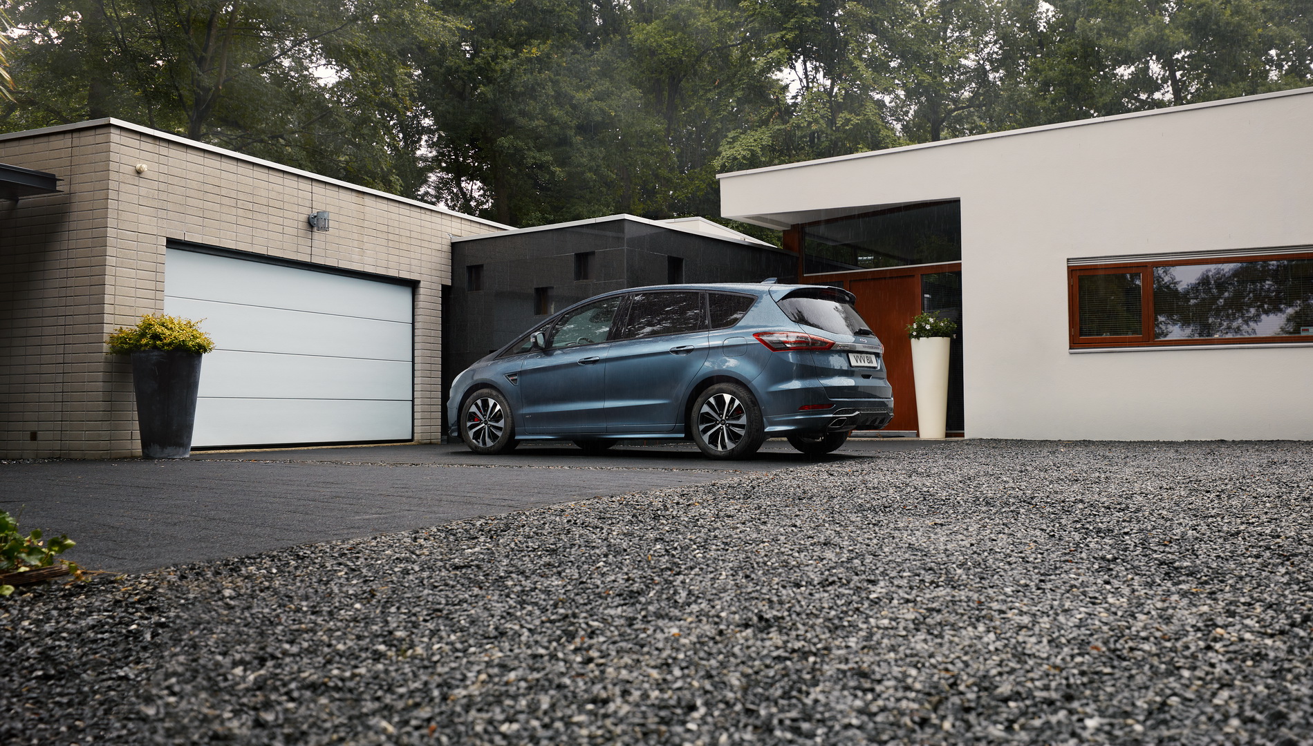 2020 Ford Galaxy, S-Max Tap Into Their Premium Side With Vignale Trim, Range Updates