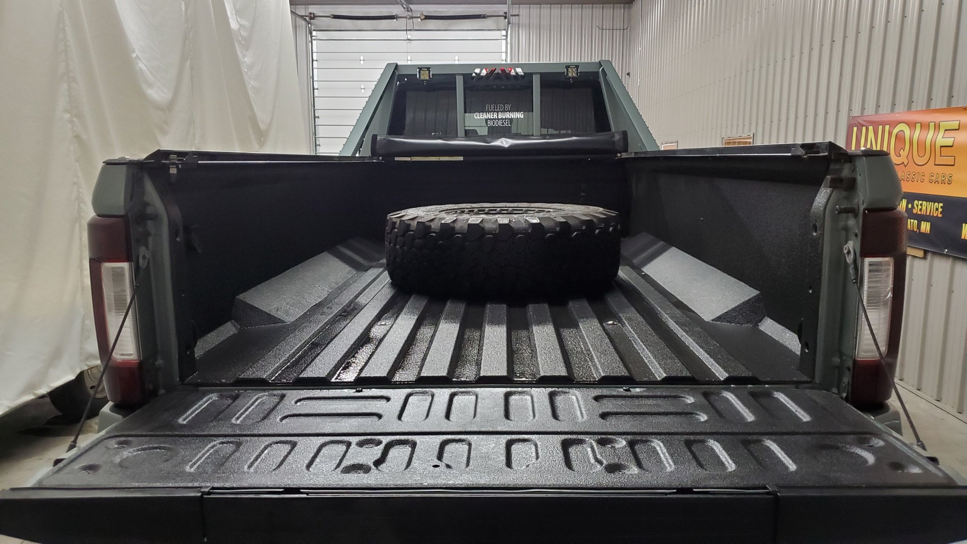 Deep Down, You Know You Want This Ford F-550 Super Duty 6×6 ‘Indomitus’