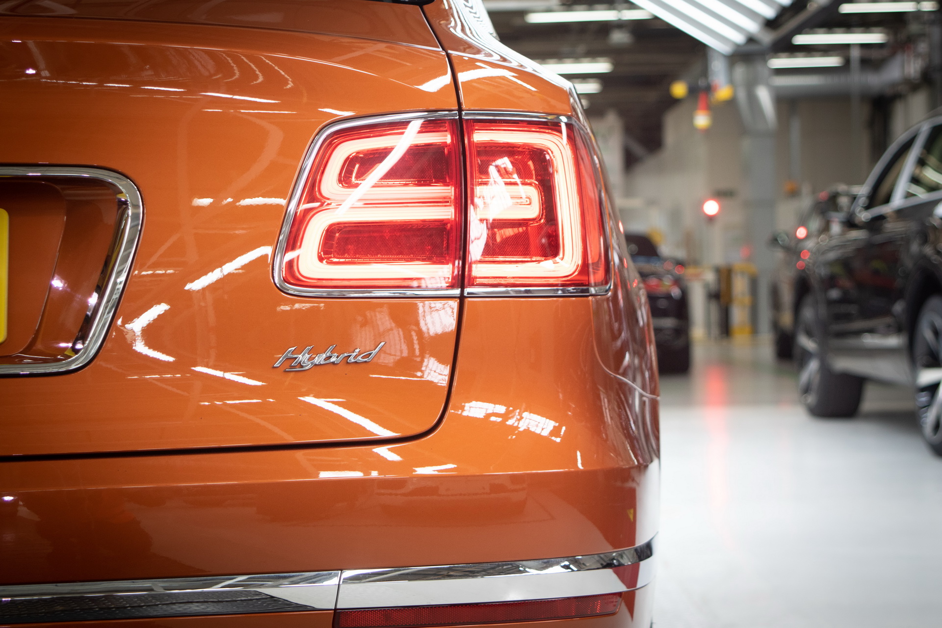 Bentley Begins Deliveries Of The New Bentayga Hybrid