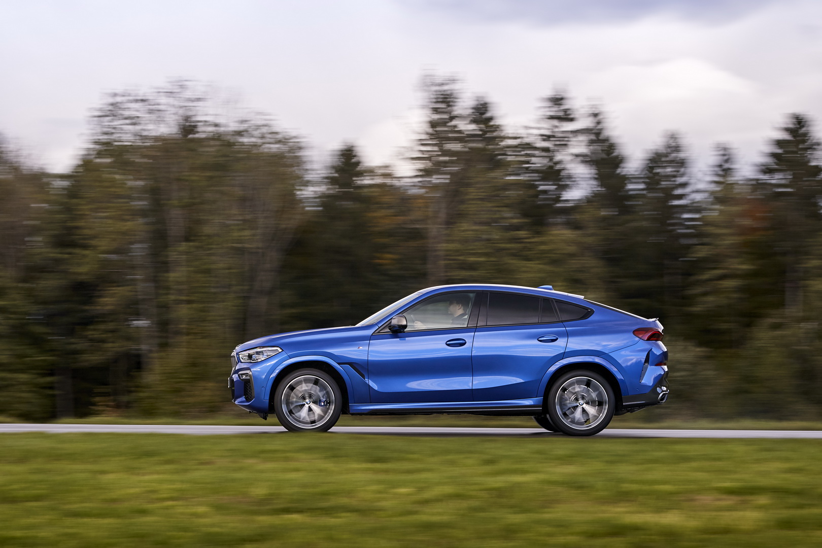 BMW Wants You To Explore Every Detail Of The New X6 In 102 Images