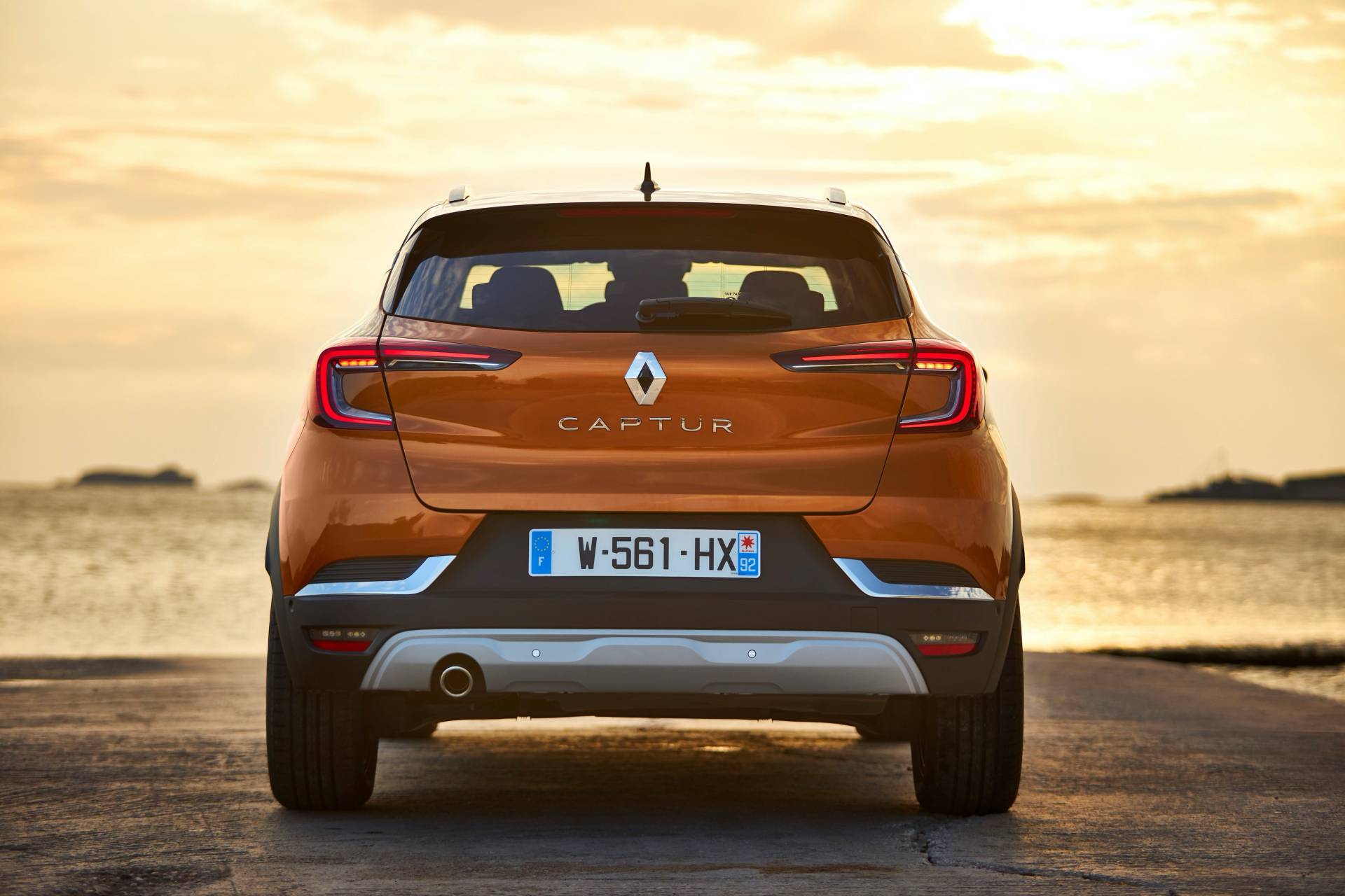2020 Renault Captur Vies For European Supremacy, Stars In Huge Gallery