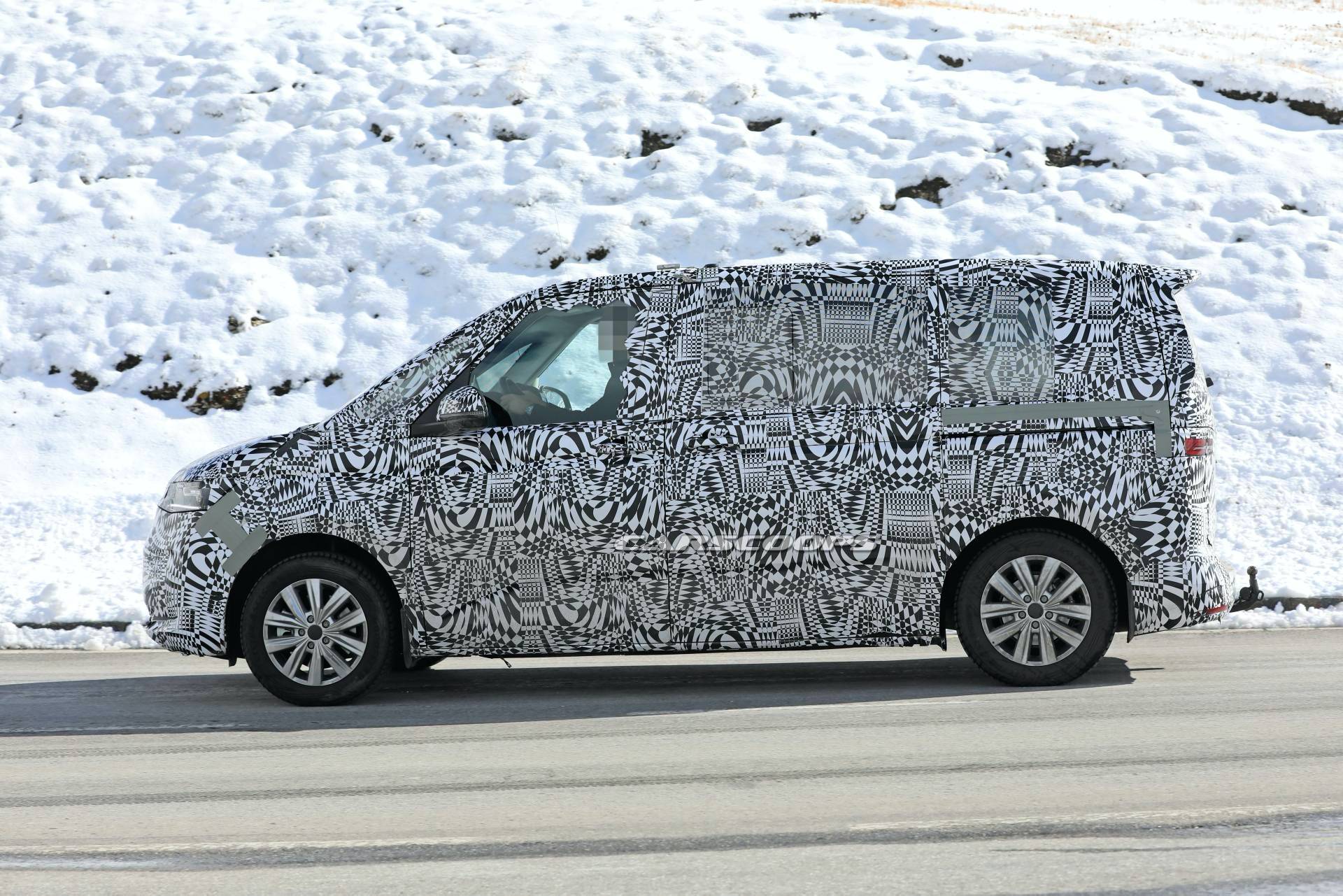 2020 VW T7 Multivan Spied, Will Reportedly Be Based On MQB Platform