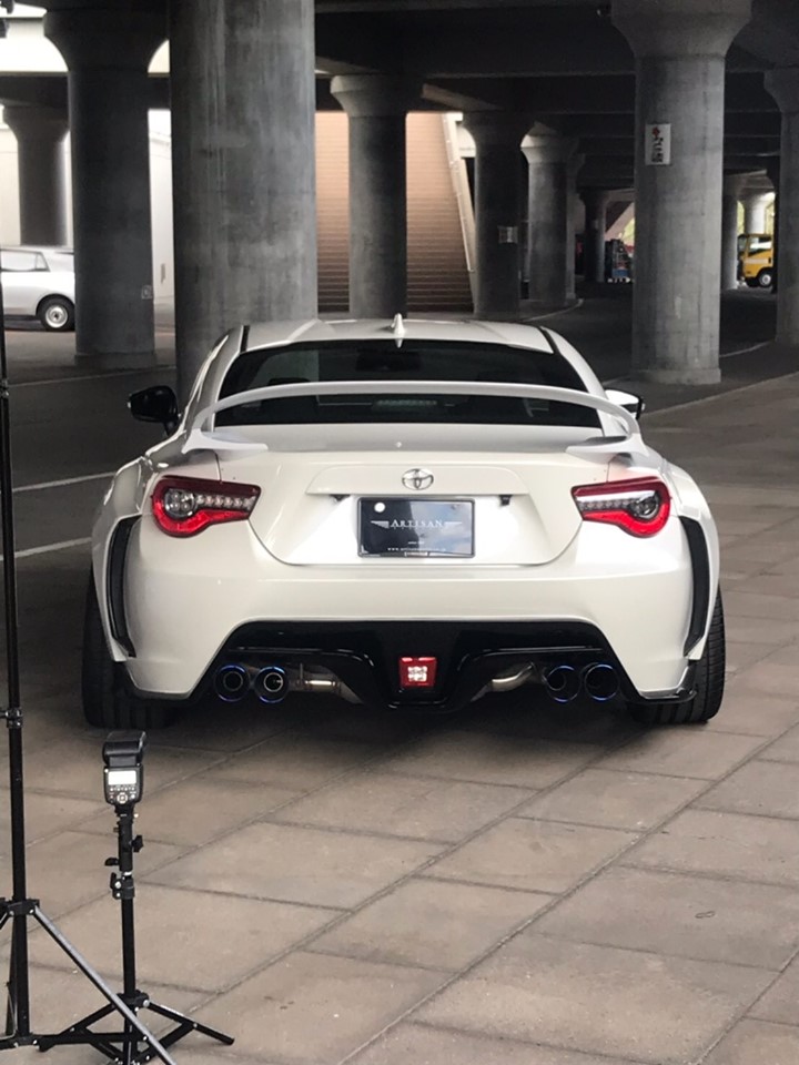 Artisan Spirits Gives Toyota 86 A Fresh Look And A 90’s Supra Style Wing