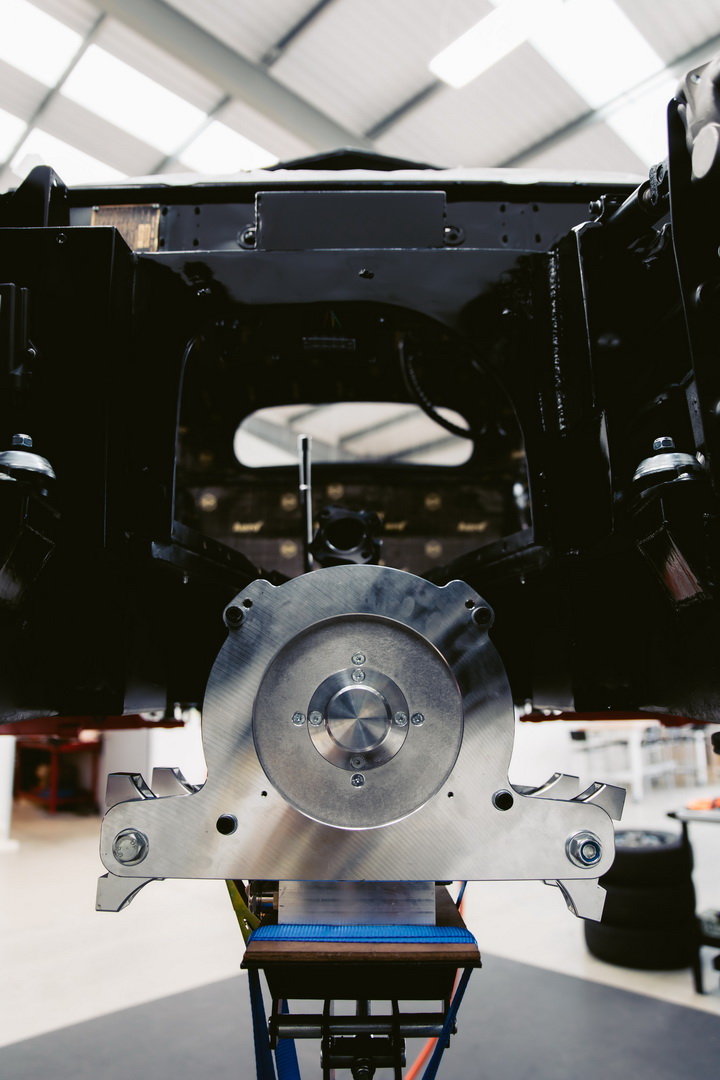 Lunaz Breathes New Life Into Classics With Electric Power And Modern Gear