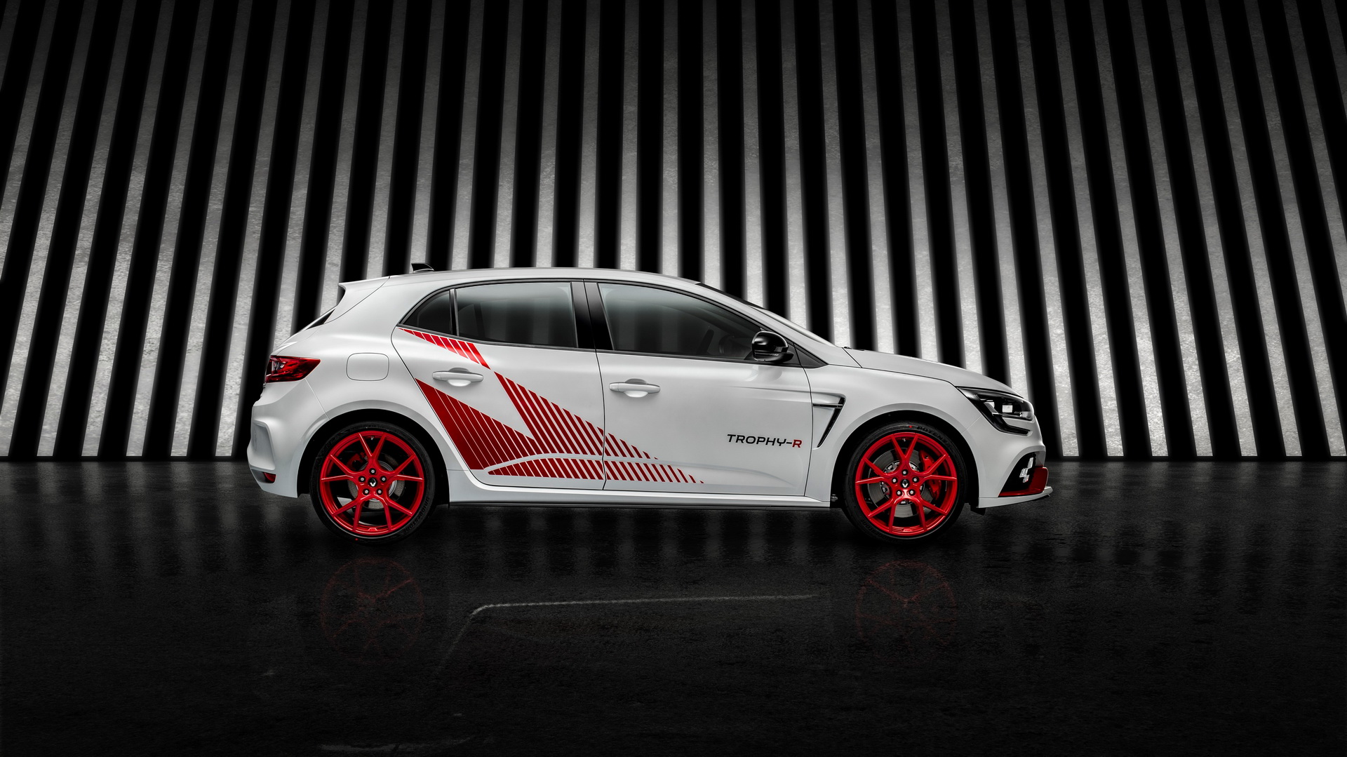 New Renault Megane RS Trophy-R Is Not THAT Expensive In Australia