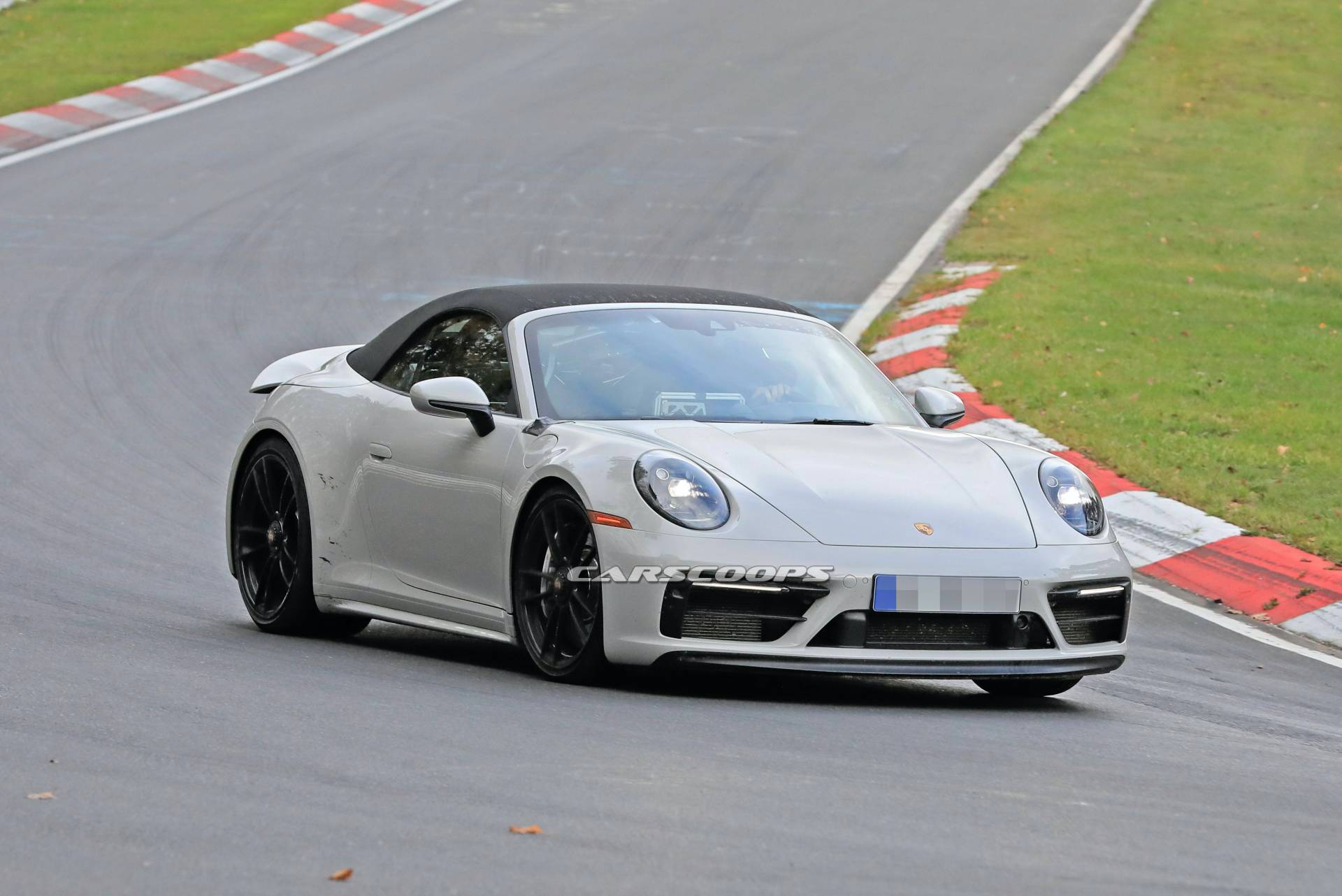 2020 Porsche 911 GTS Cabriolet Spied Camouflage-Free (Again), Looks Good