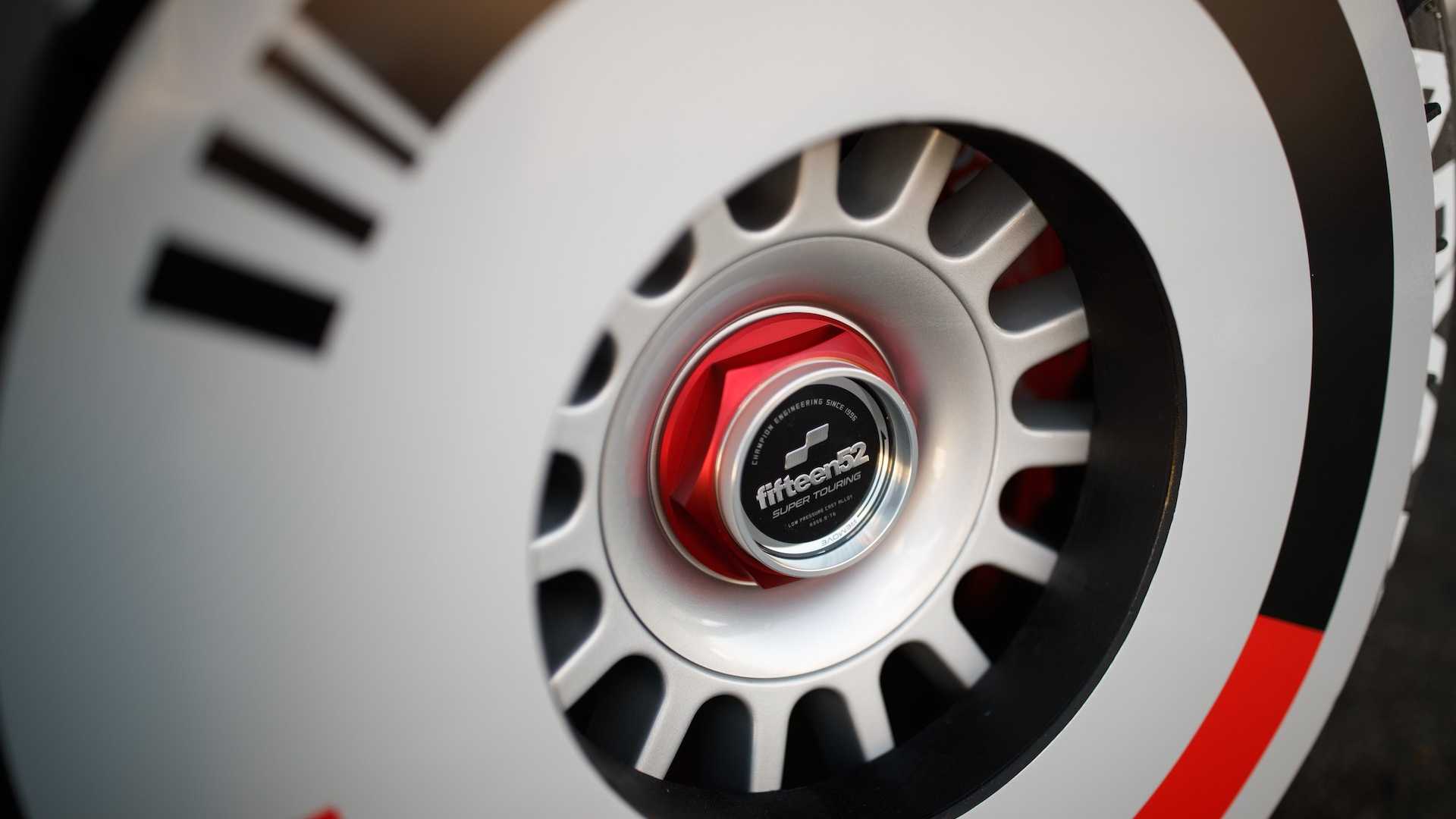 This Retro-Inspired Ford Mustang Has 700 HP And Is Heading To SEMA