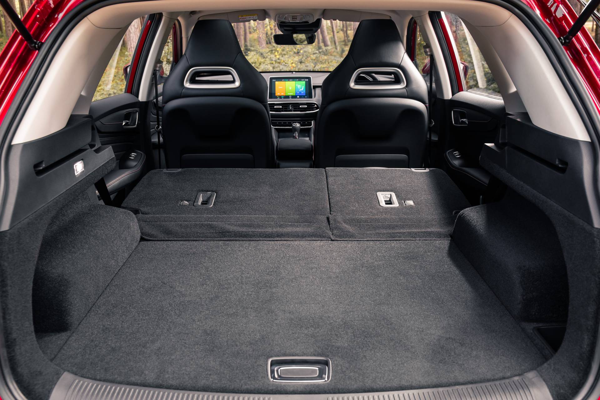 2020 MG HS Compact SUV Reaches UK Shores After Long Voyage From China