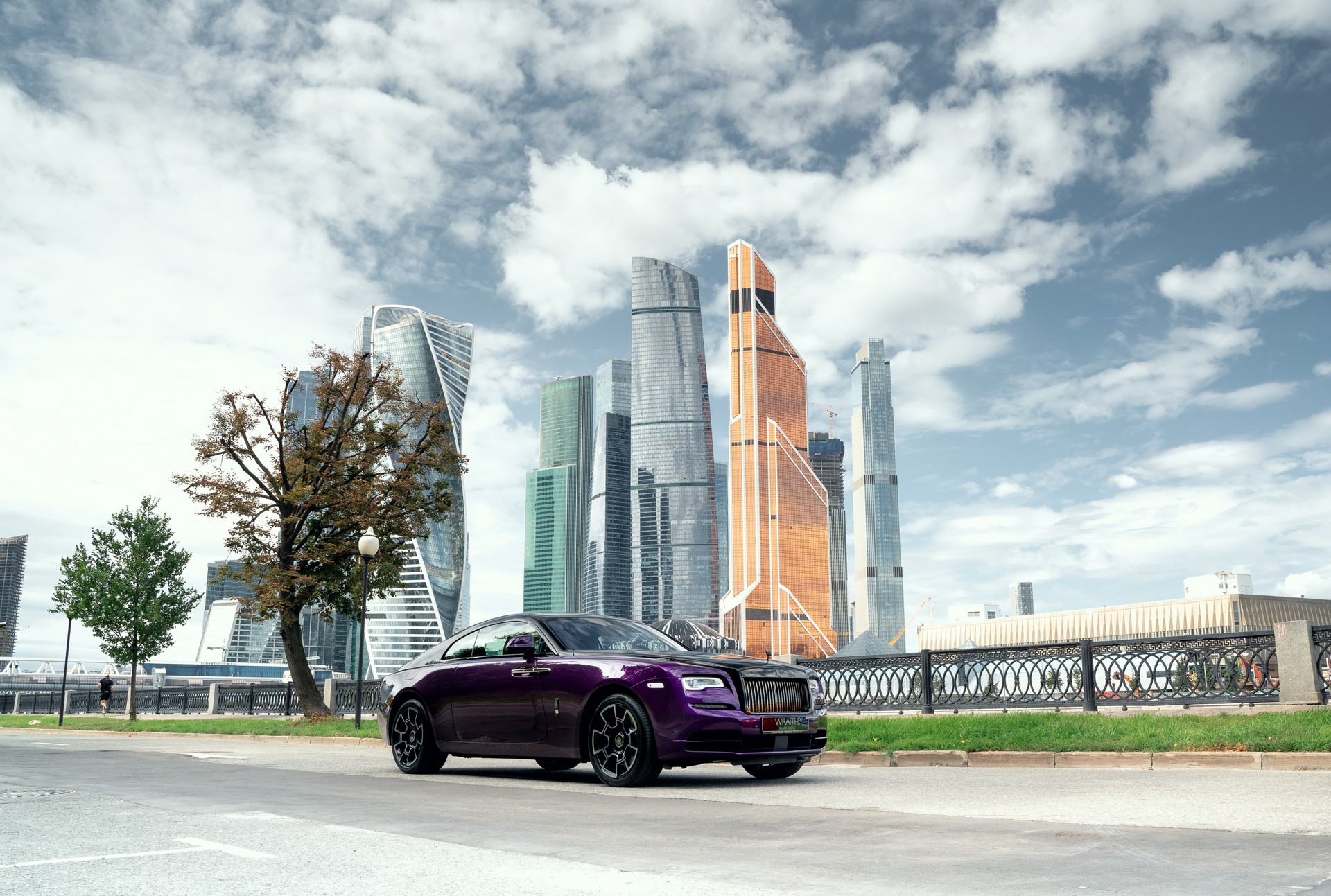Rolls-Royce Wraith Black & Bright Collection Pays Tribute To Moscow