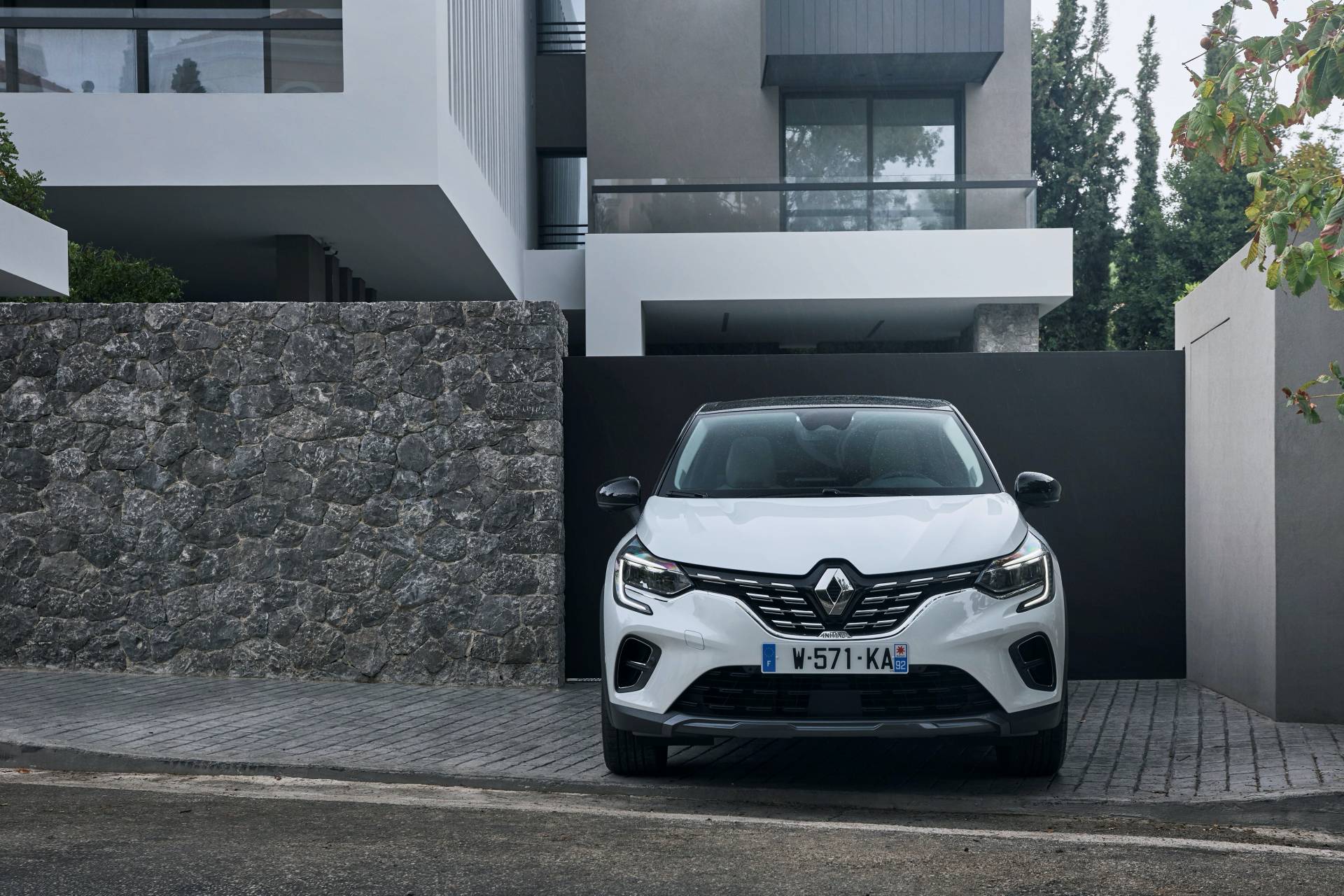 2020 Renault Captur Vies For European Supremacy, Stars In Huge Gallery