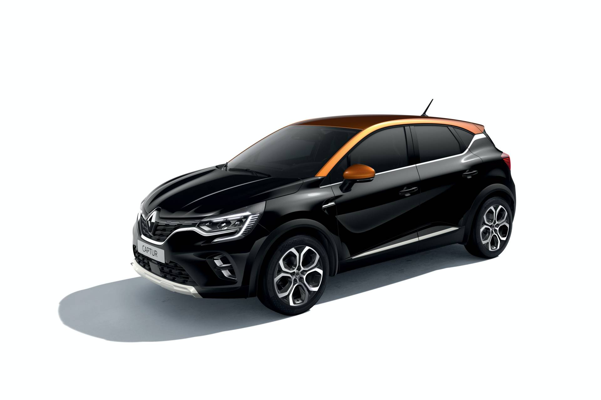 2020 Renault Captur Vies For European Supremacy, Stars In Huge Gallery