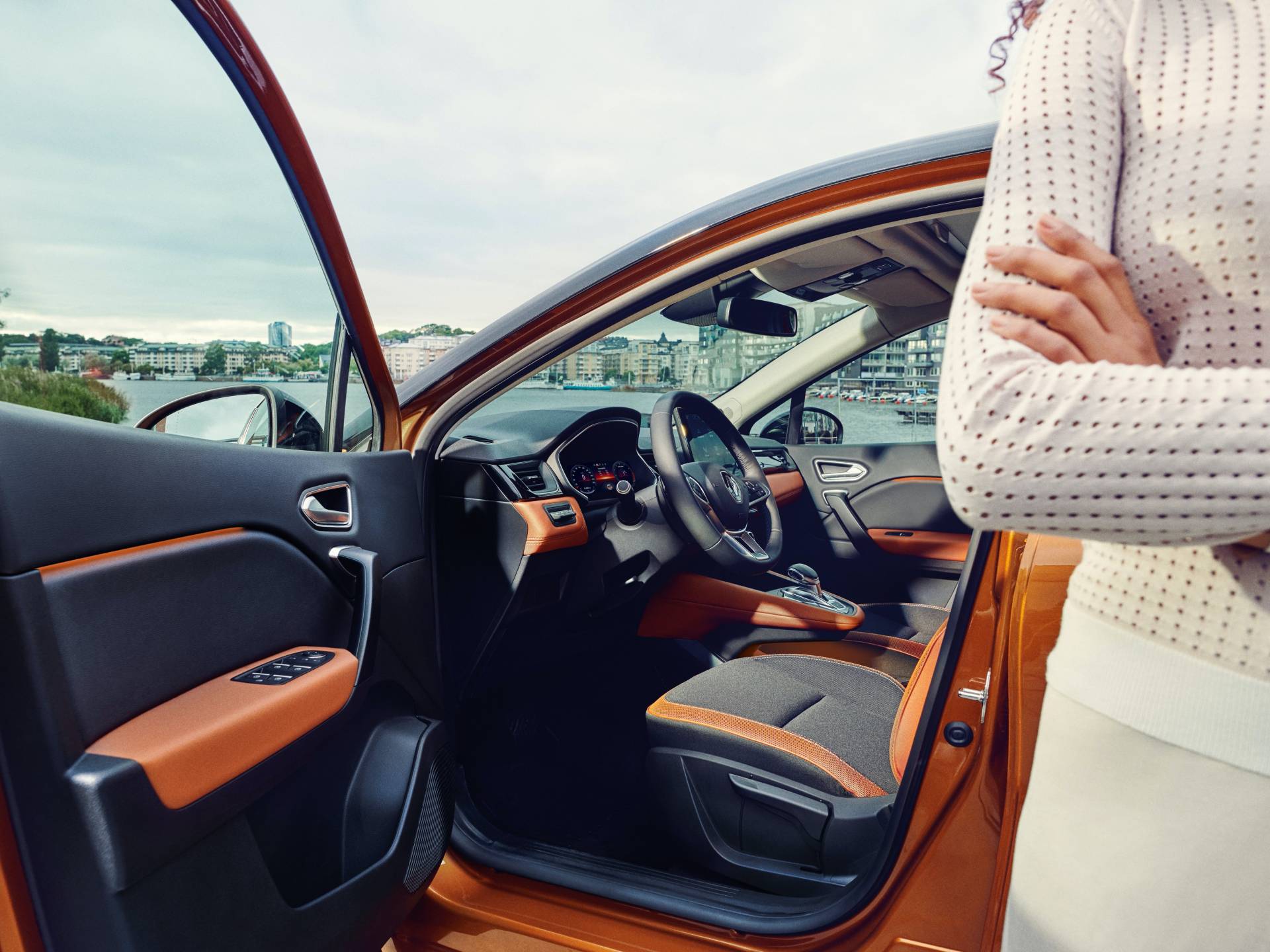 2020 Renault Captur Vies For European Supremacy, Stars In Huge Gallery