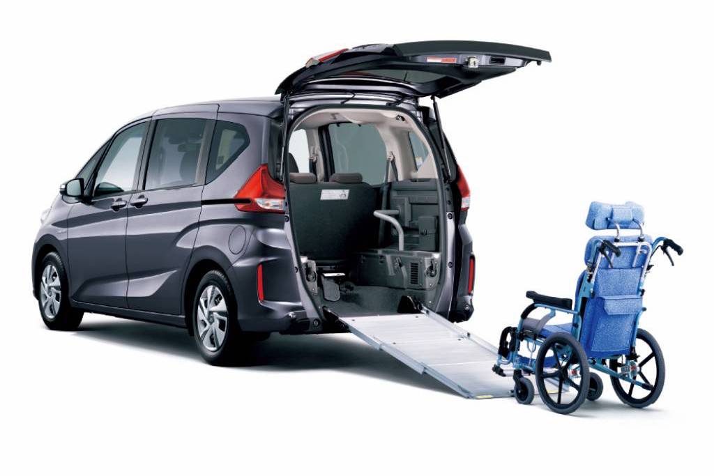 2020 Honda Freed Gets Facelifted In Japan, Gains SUV-Style Crosstar Version