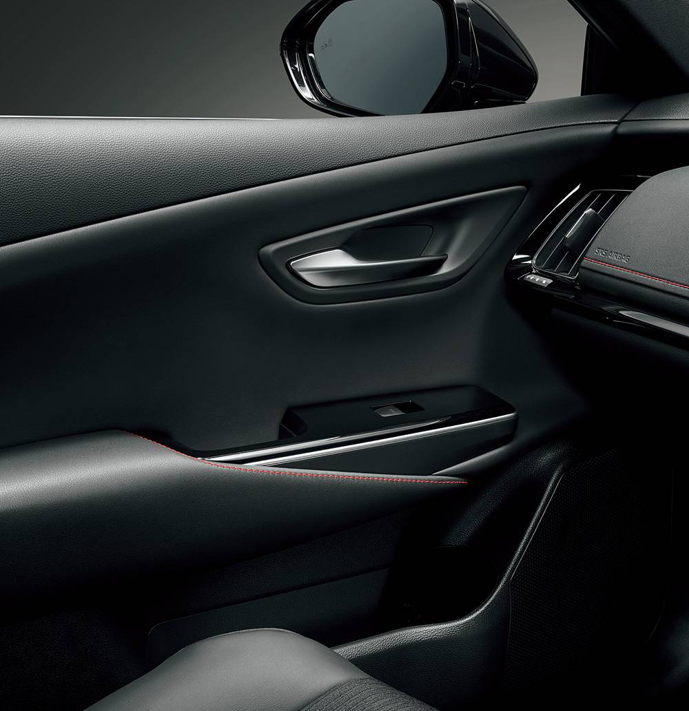 JDM Gem: Toyota Gives Crown Luxury Sedan A Mature “Sport Style” Treatment