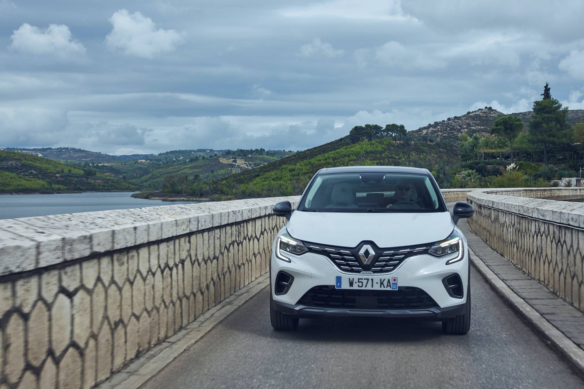 2020 Renault Captur Vies For European Supremacy, Stars In Huge Gallery