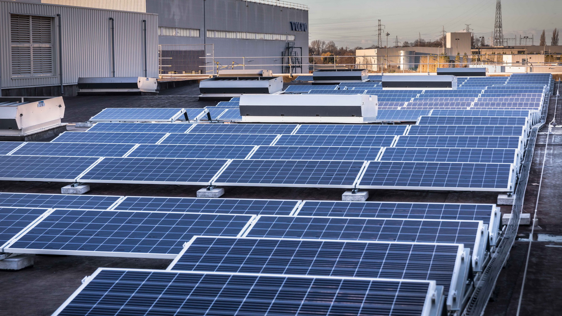 Volvo To Reduce Car Lifecycle Carbon Footprint By 40% In The Next Six Years