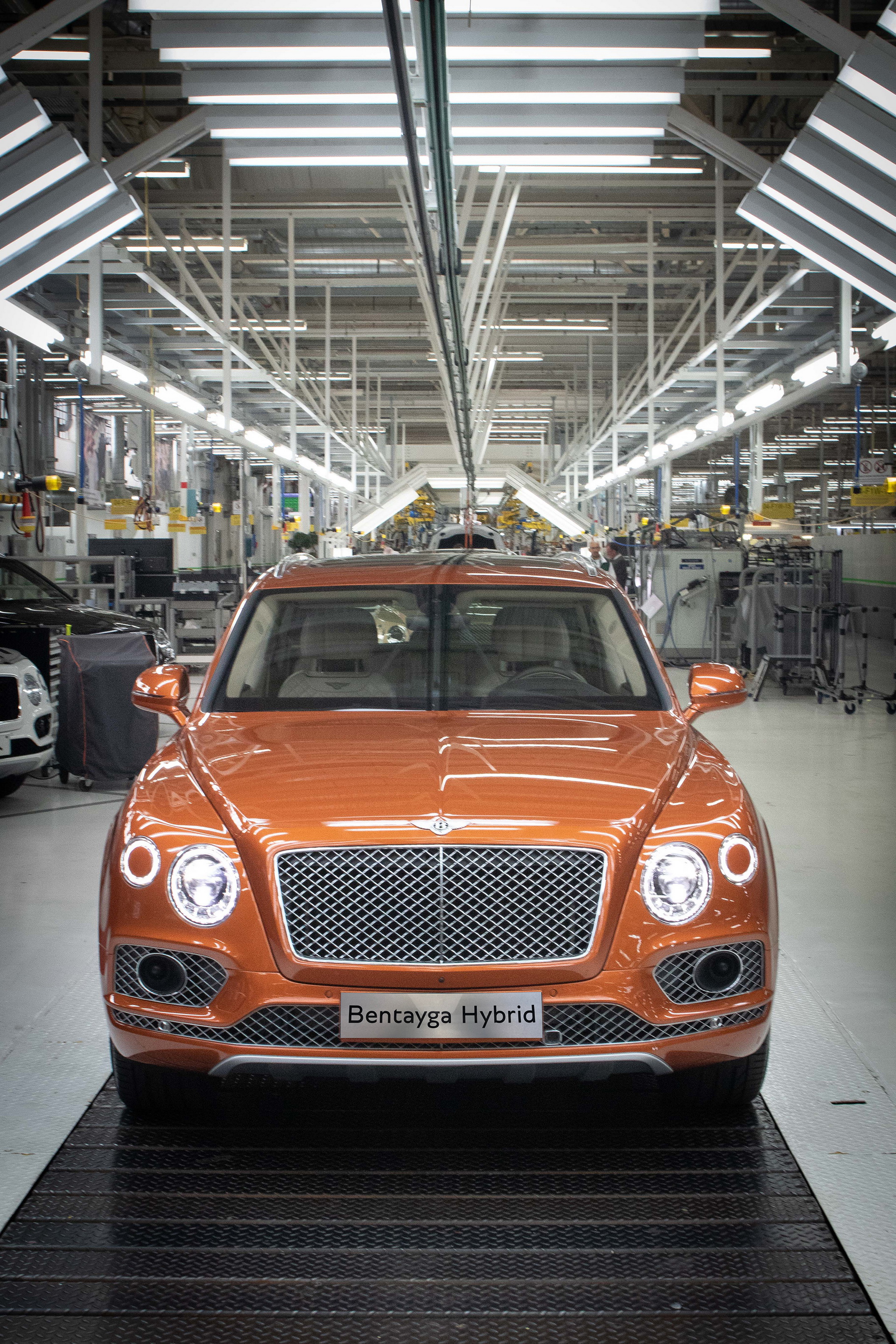 Bentley Begins Deliveries Of The New Bentayga Hybrid