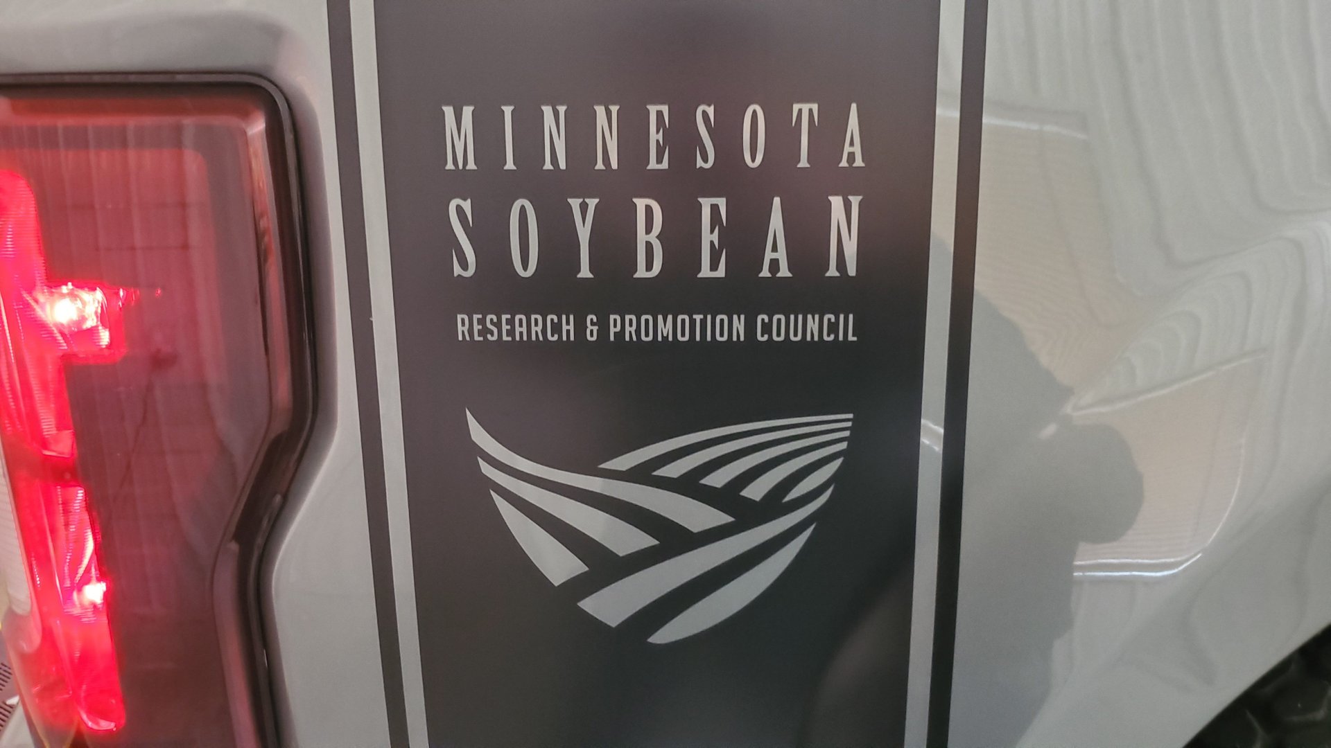 Deep Down, You Know You Want This Ford F-550 Super Duty 6×6 ‘Indomitus’