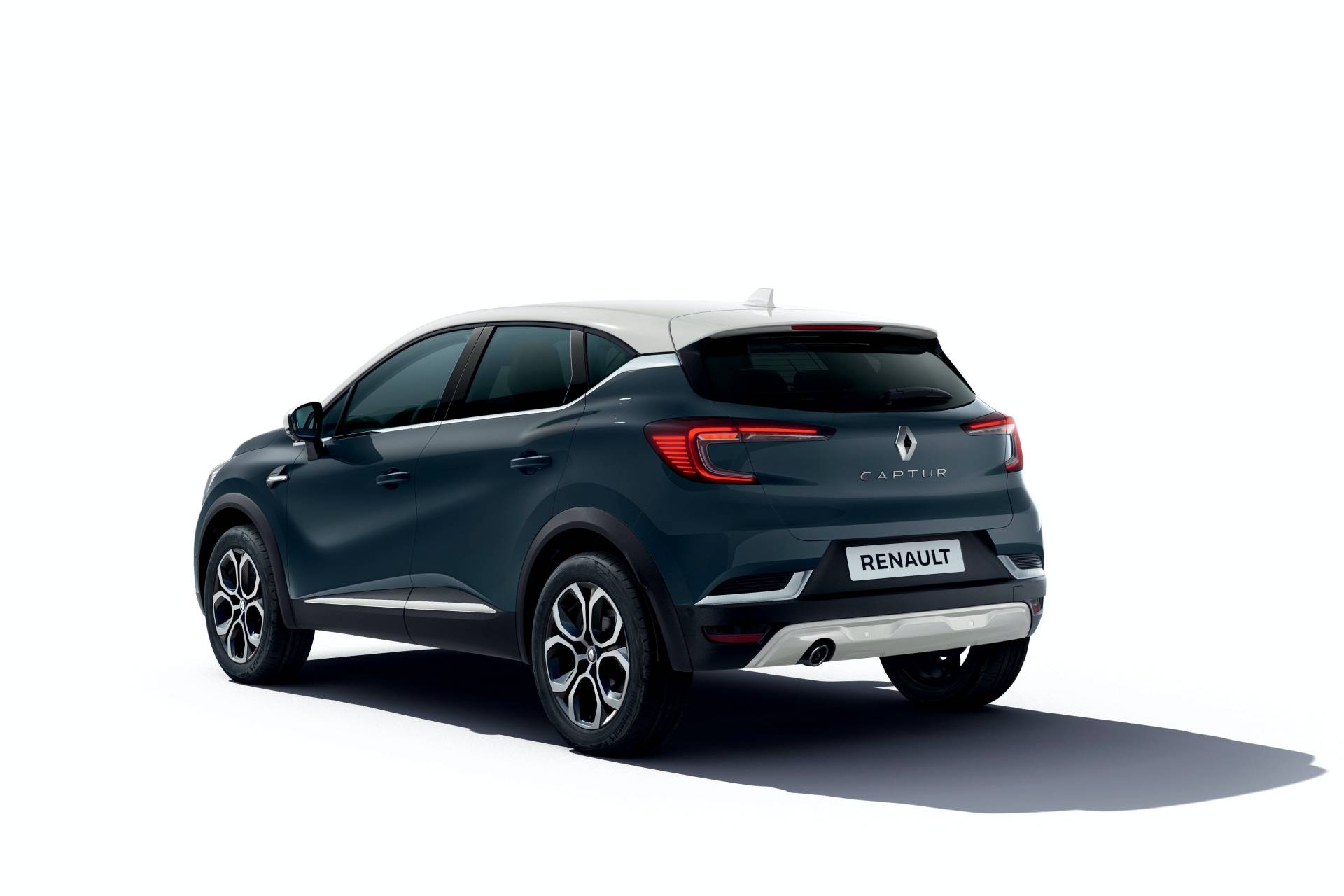 2020 Renault Captur Vies For European Supremacy, Stars In Huge Gallery