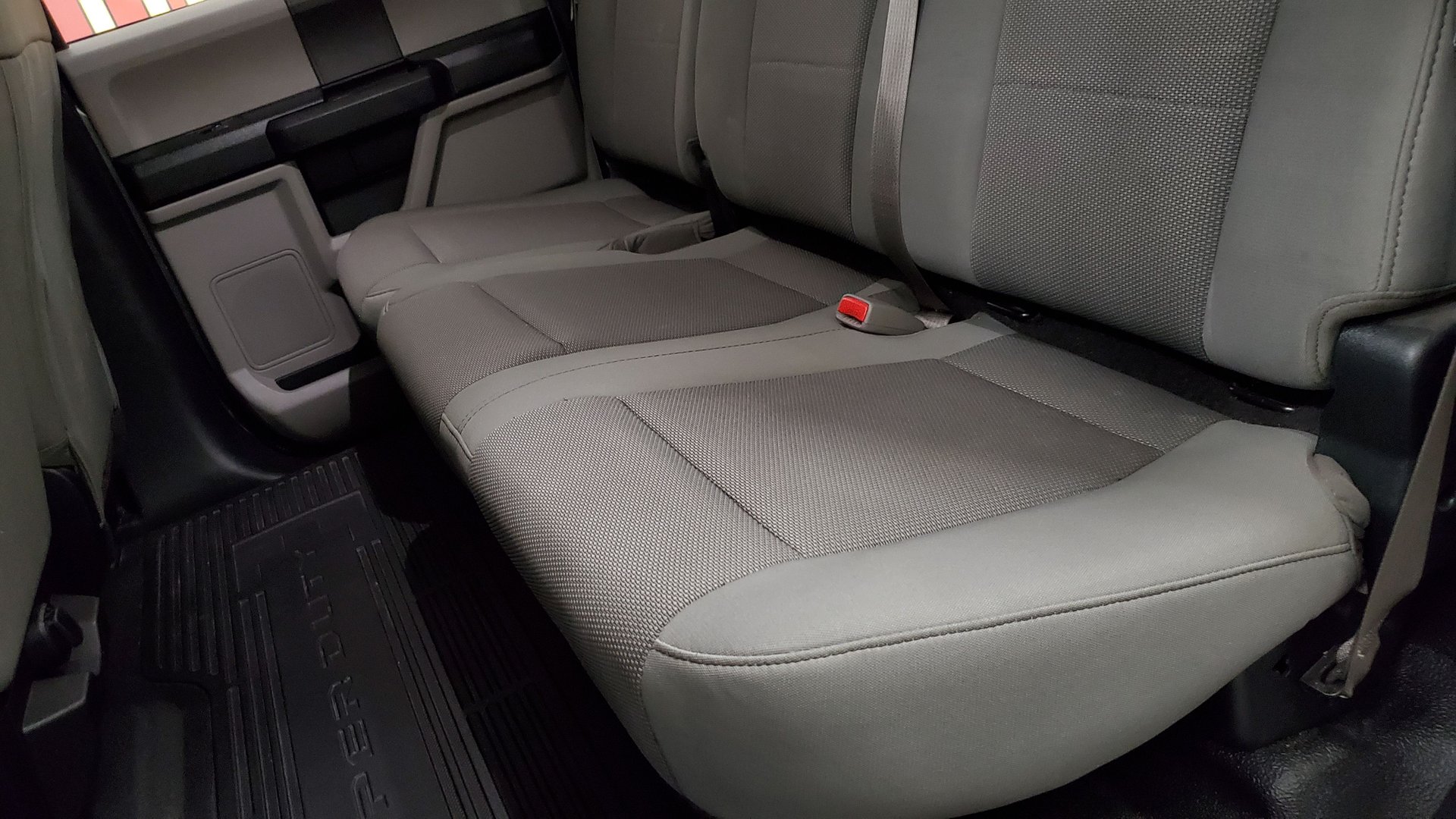 Deep Down, You Know You Want This Ford F-550 Super Duty 6×6 ‘Indomitus’